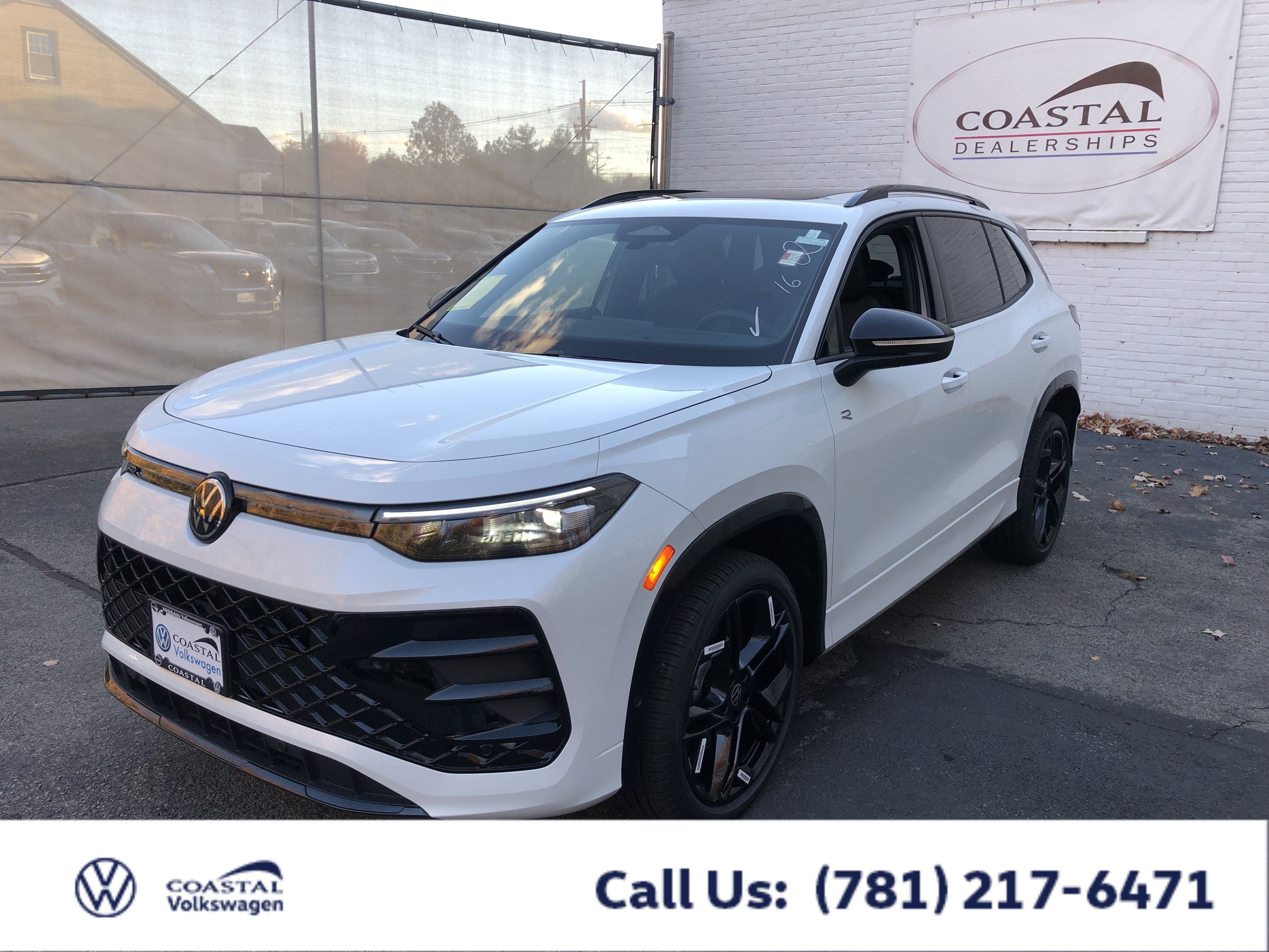 2026 Volkswagen Tiguan SE R-Line Black