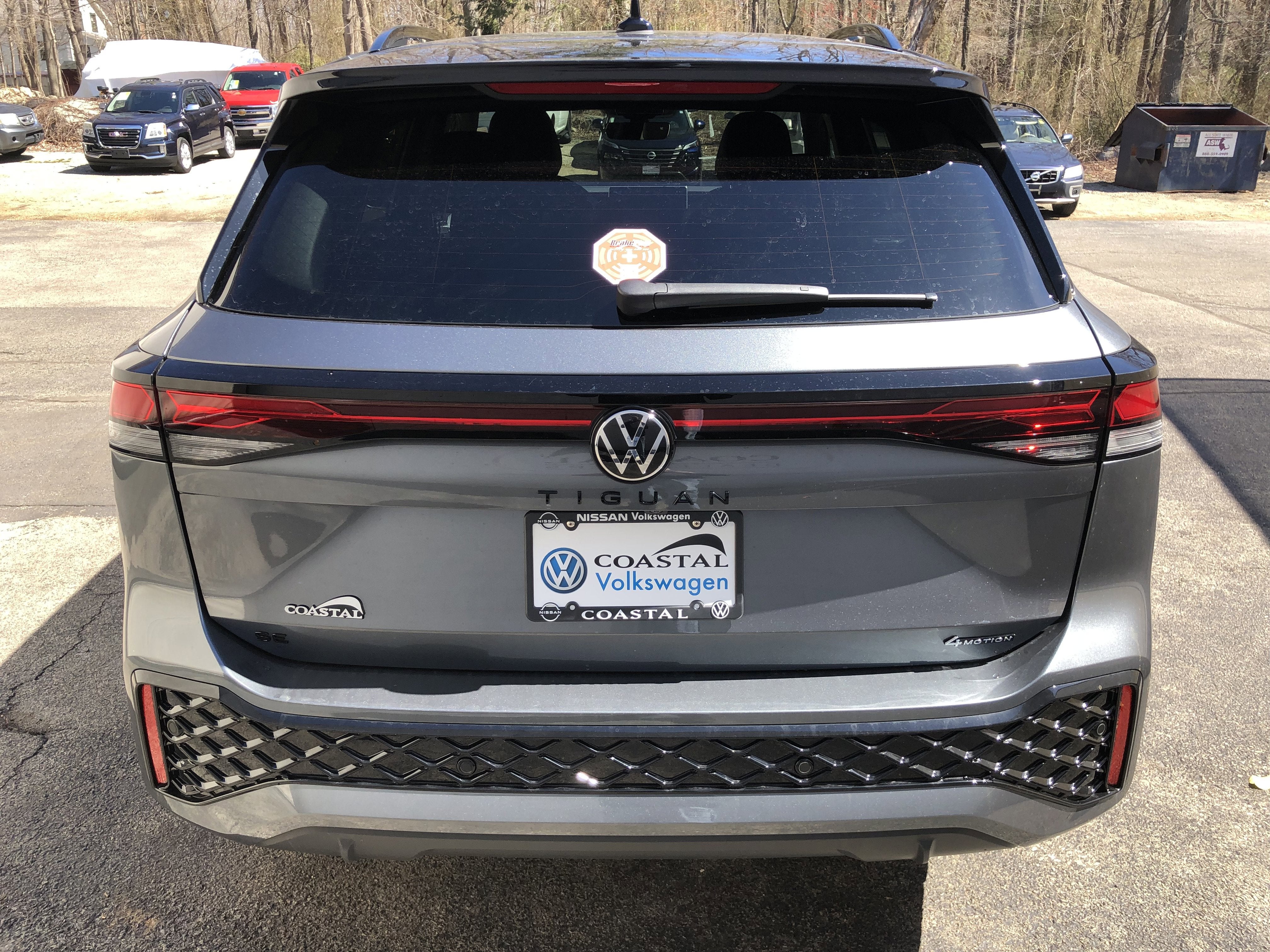 2026 Volkswagen Tiguan SE R-Line Black