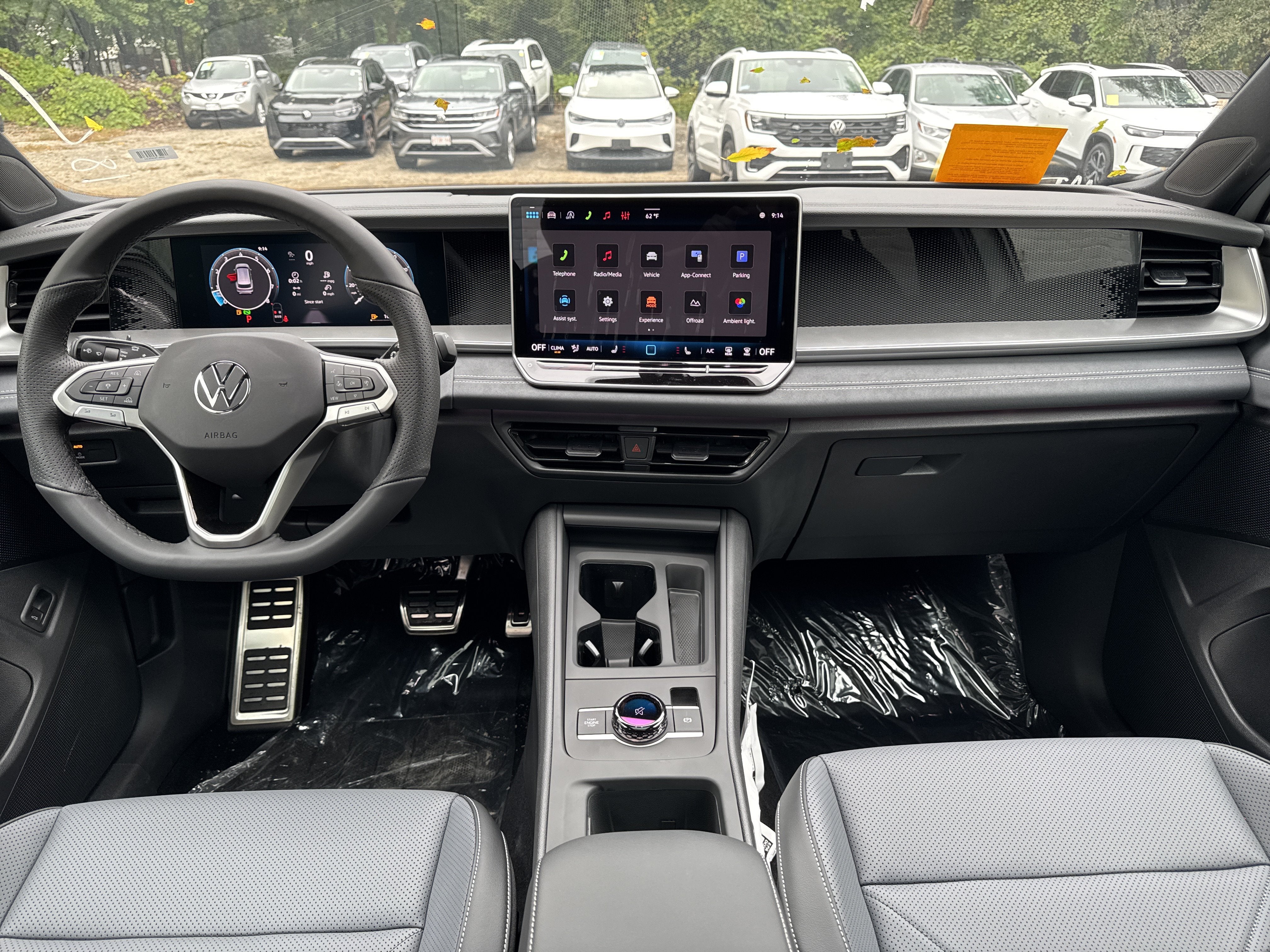 2026 Volkswagen Tiguan SE R-Line Black