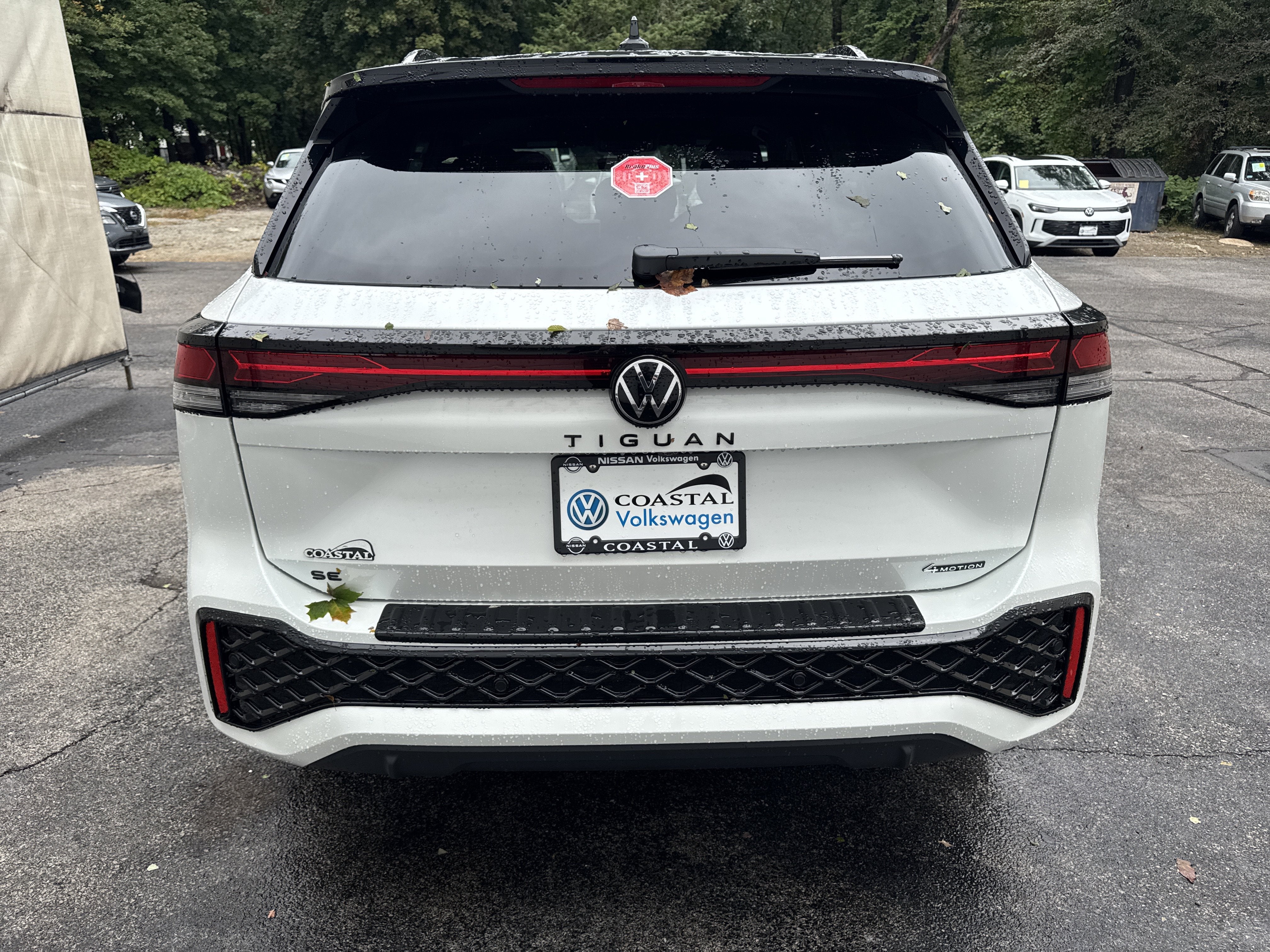 2026 Volkswagen Tiguan SE R-Line Black