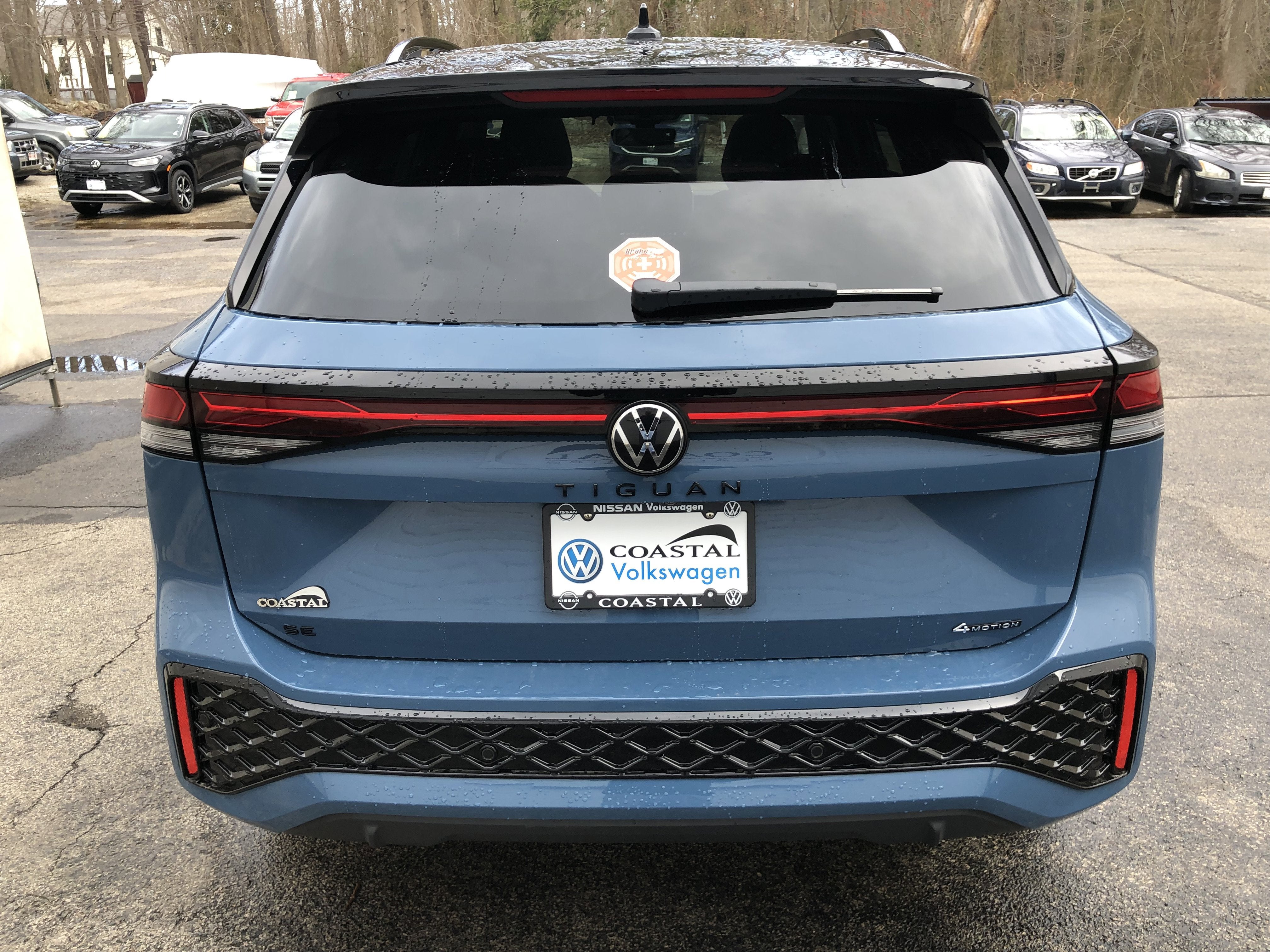 2026 Volkswagen Tiguan SE R-Line Black