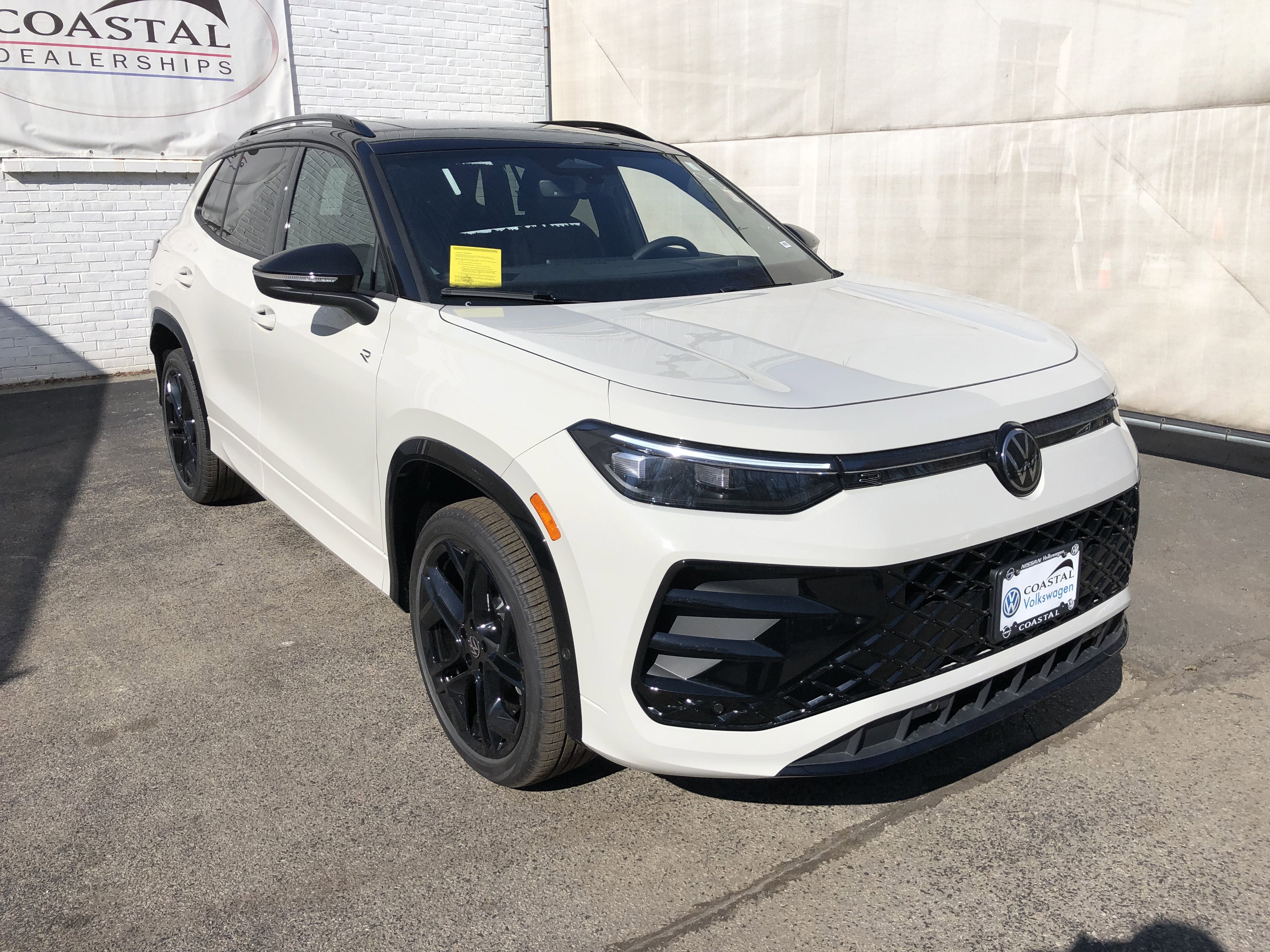 2026 Volkswagen Tiguan SE R-Line Black