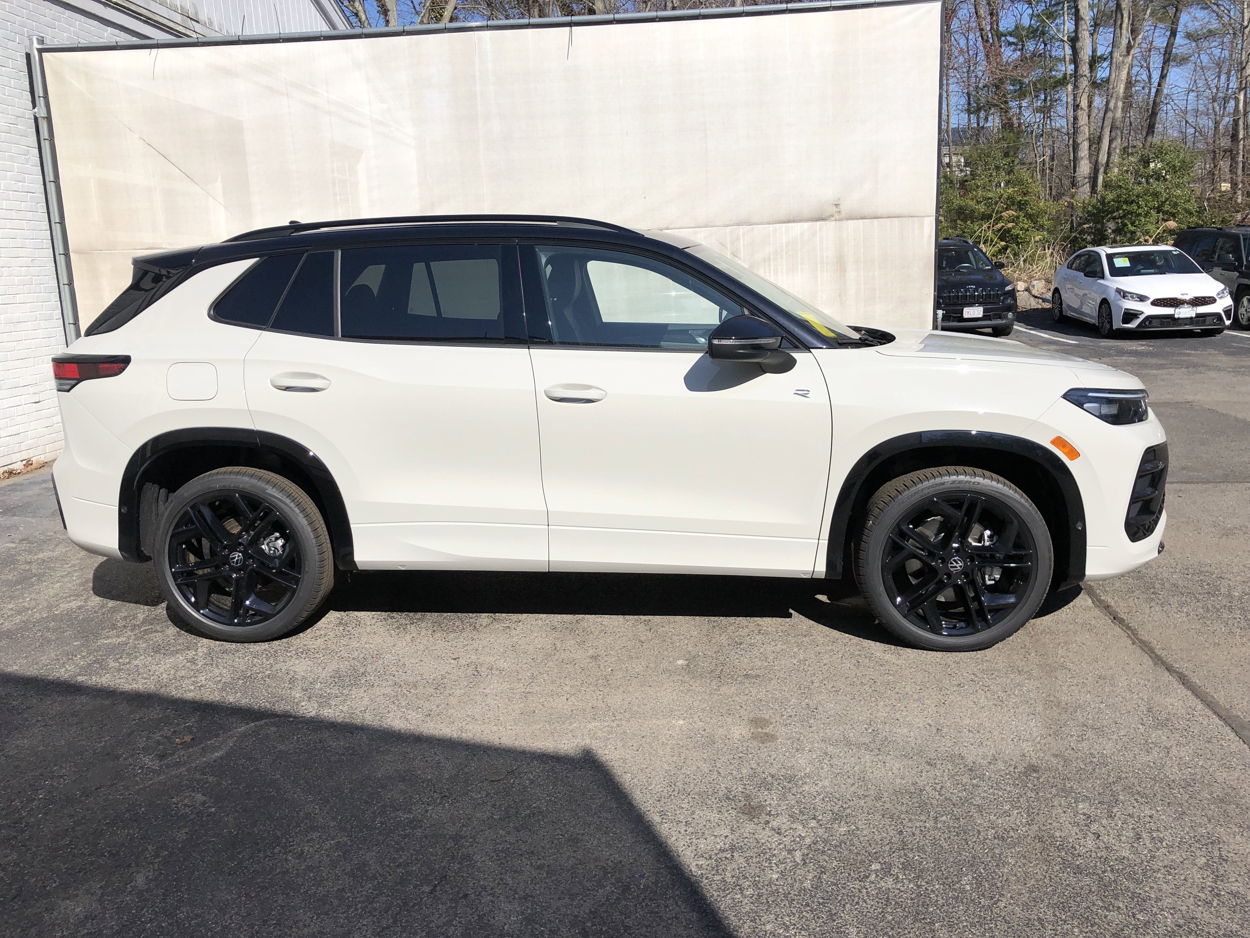2026 Volkswagen Tiguan SE R-Line Black