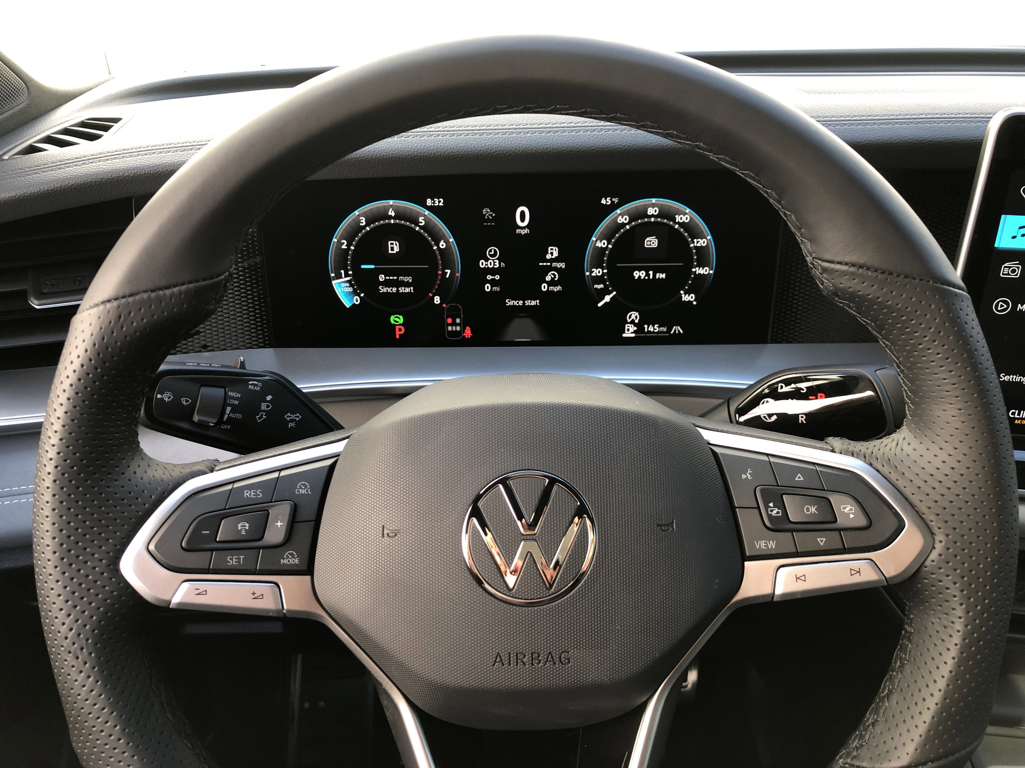 2026 Volkswagen Tiguan SE R-Line Black