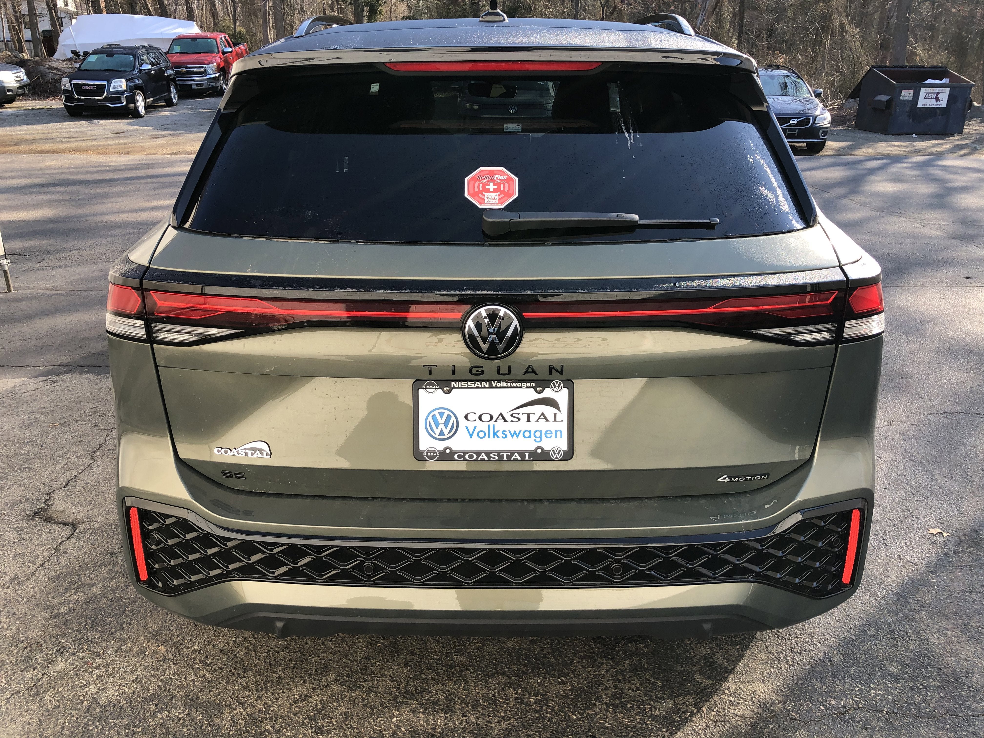2026 Volkswagen Tiguan SE R-Line Black