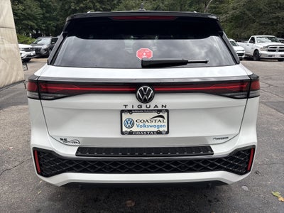 2026 Volkswagen Tiguan SE R-Line Black