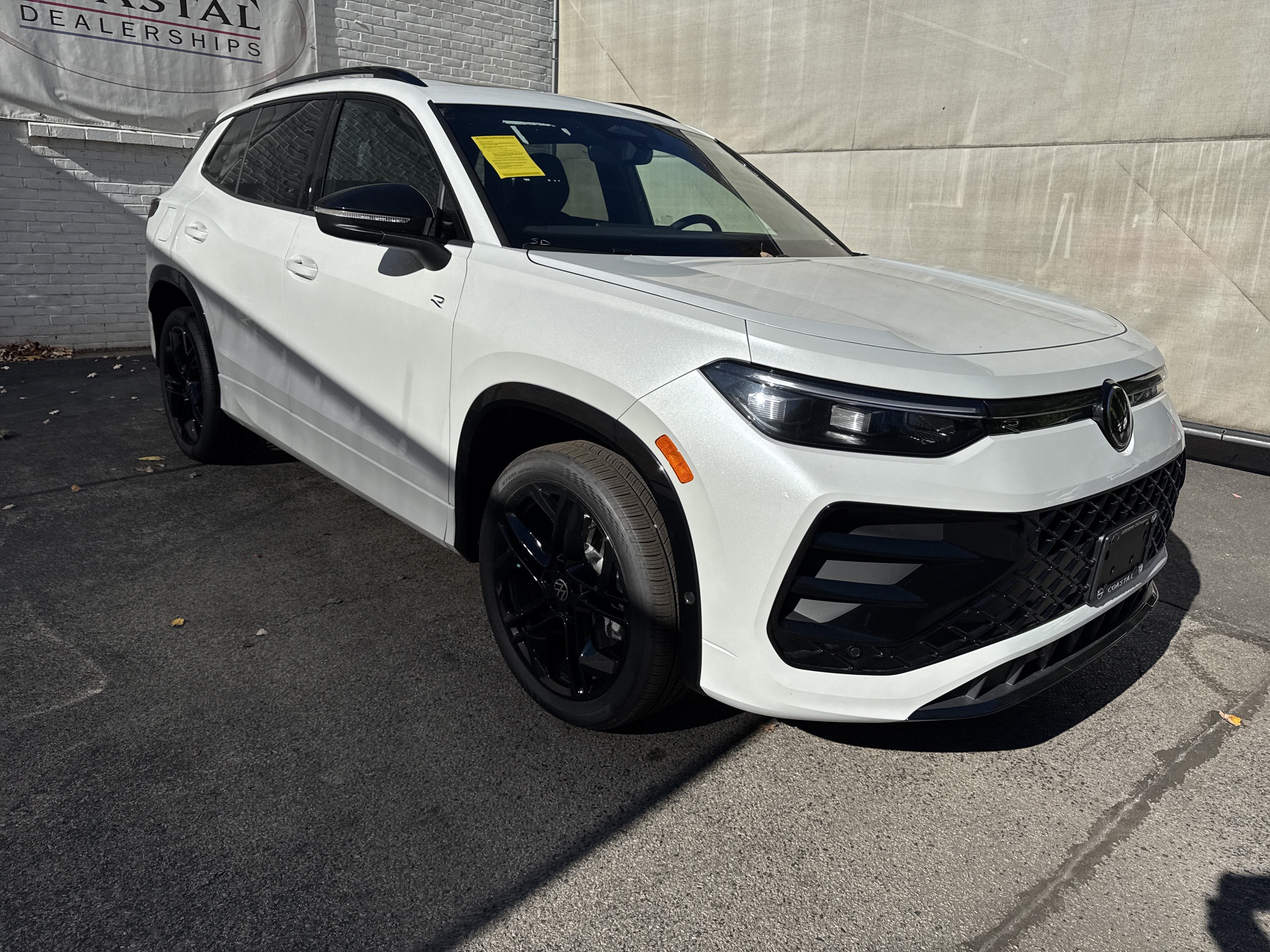 2026 Volkswagen Tiguan SE R-Line Black