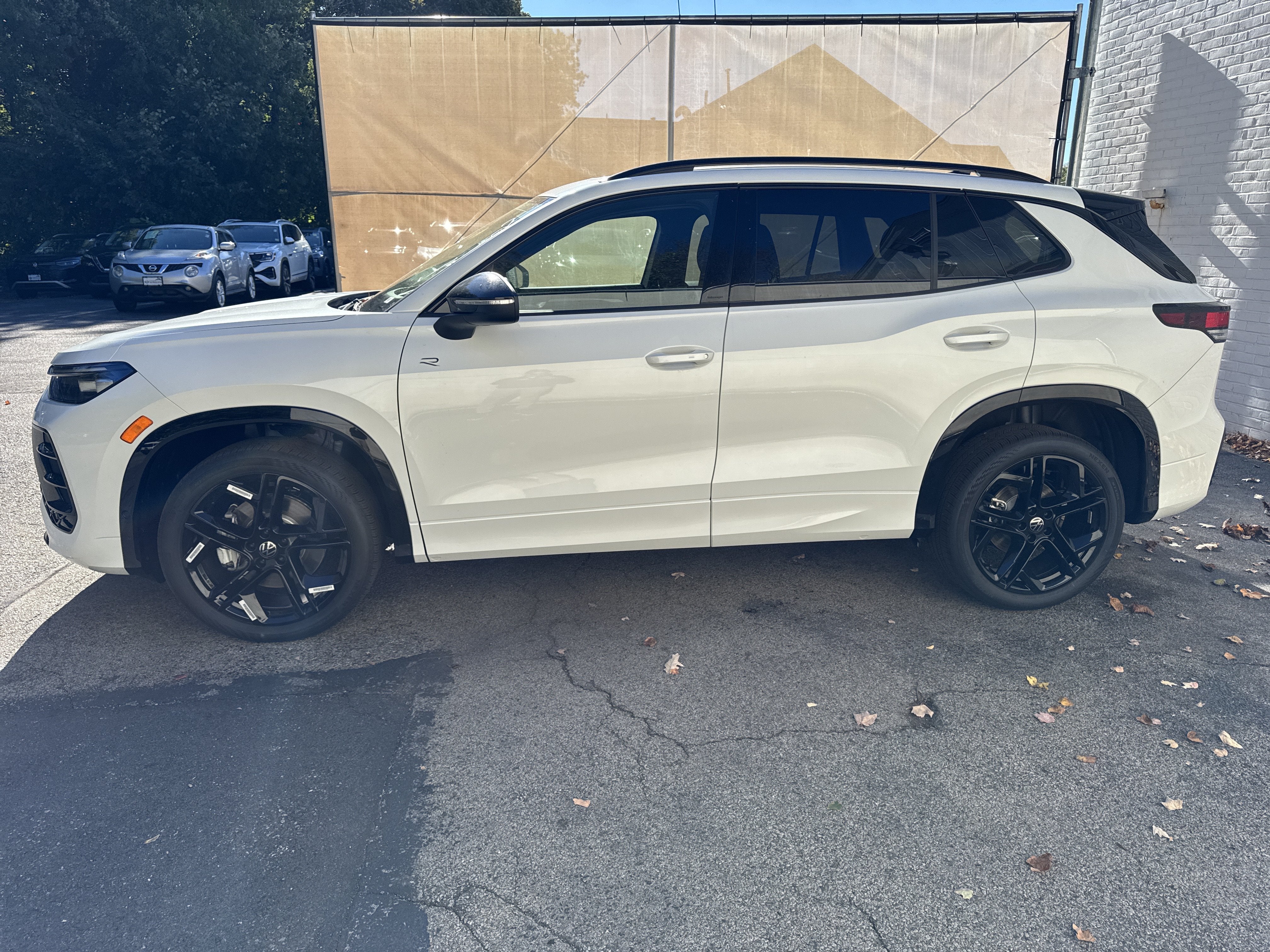 2026 Volkswagen Tiguan SE R-Line Black