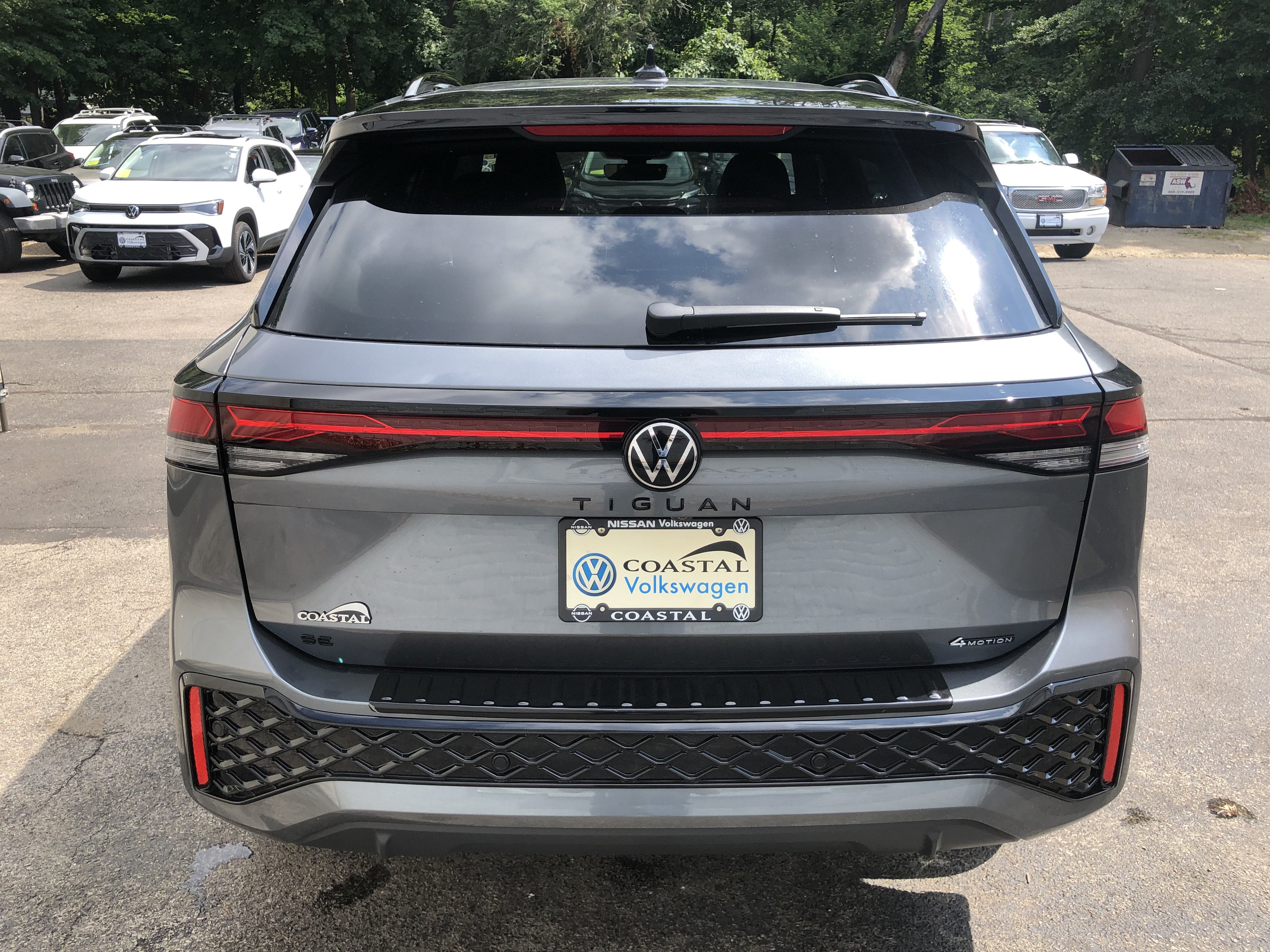 2026 Volkswagen Tiguan SE R-Line Black
