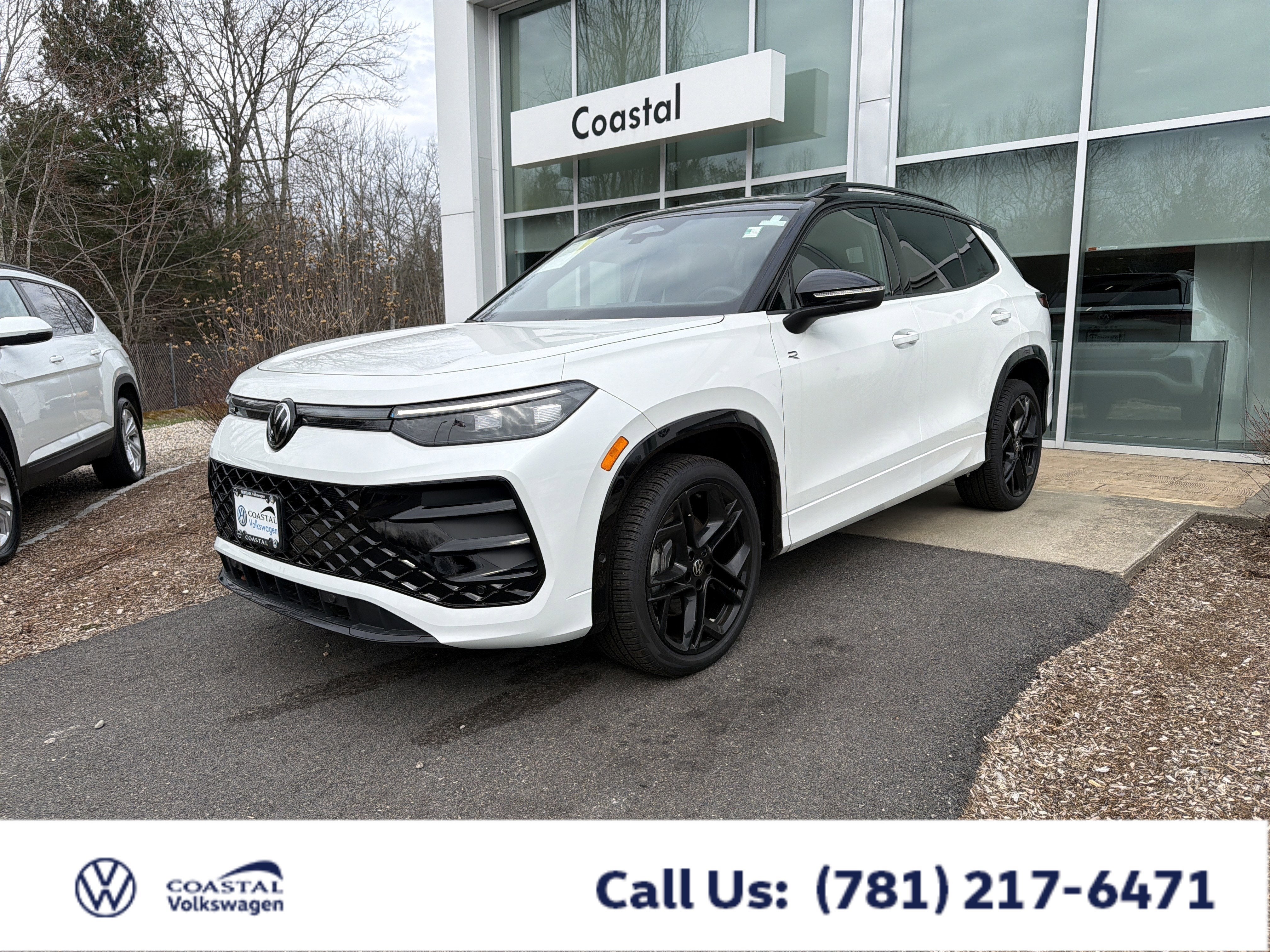 2025 Volkswagen Tiguan SE R-Line Black