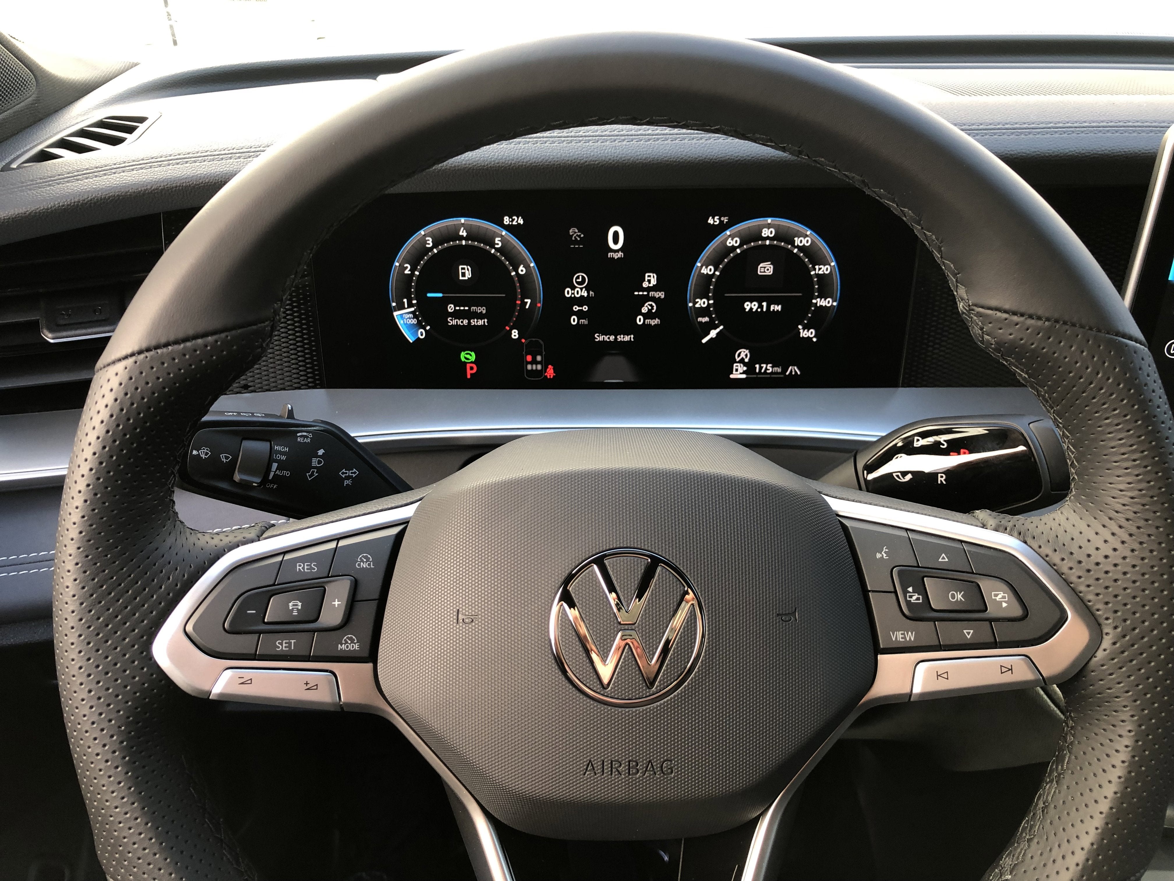 2026 Volkswagen Tiguan SE R-Line Black