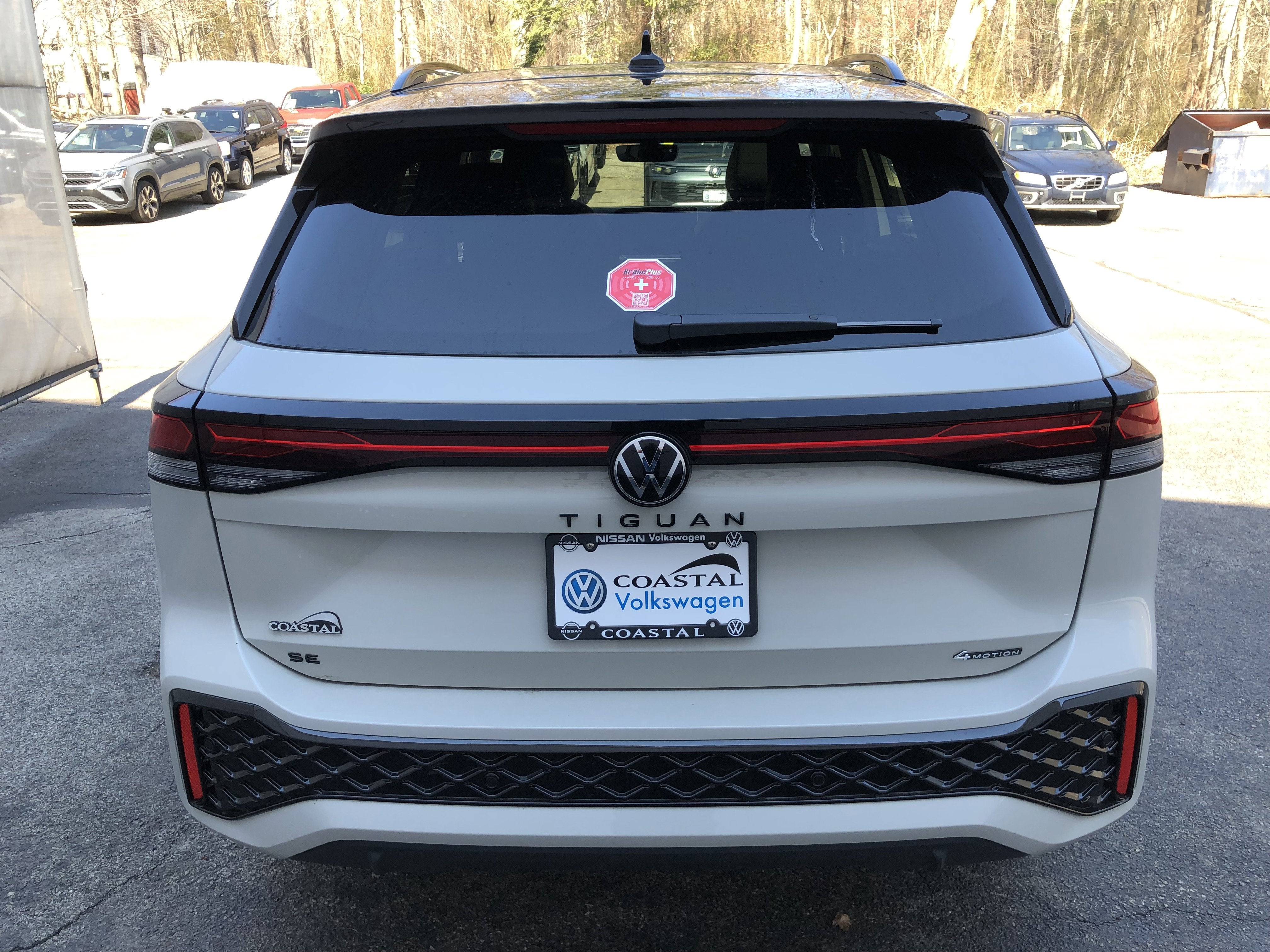 2026 Volkswagen Tiguan SE R-Line Black