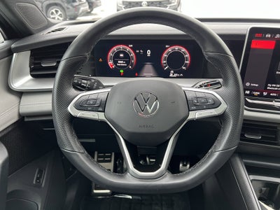 2025 Volkswagen Tiguan SE R-Line Black