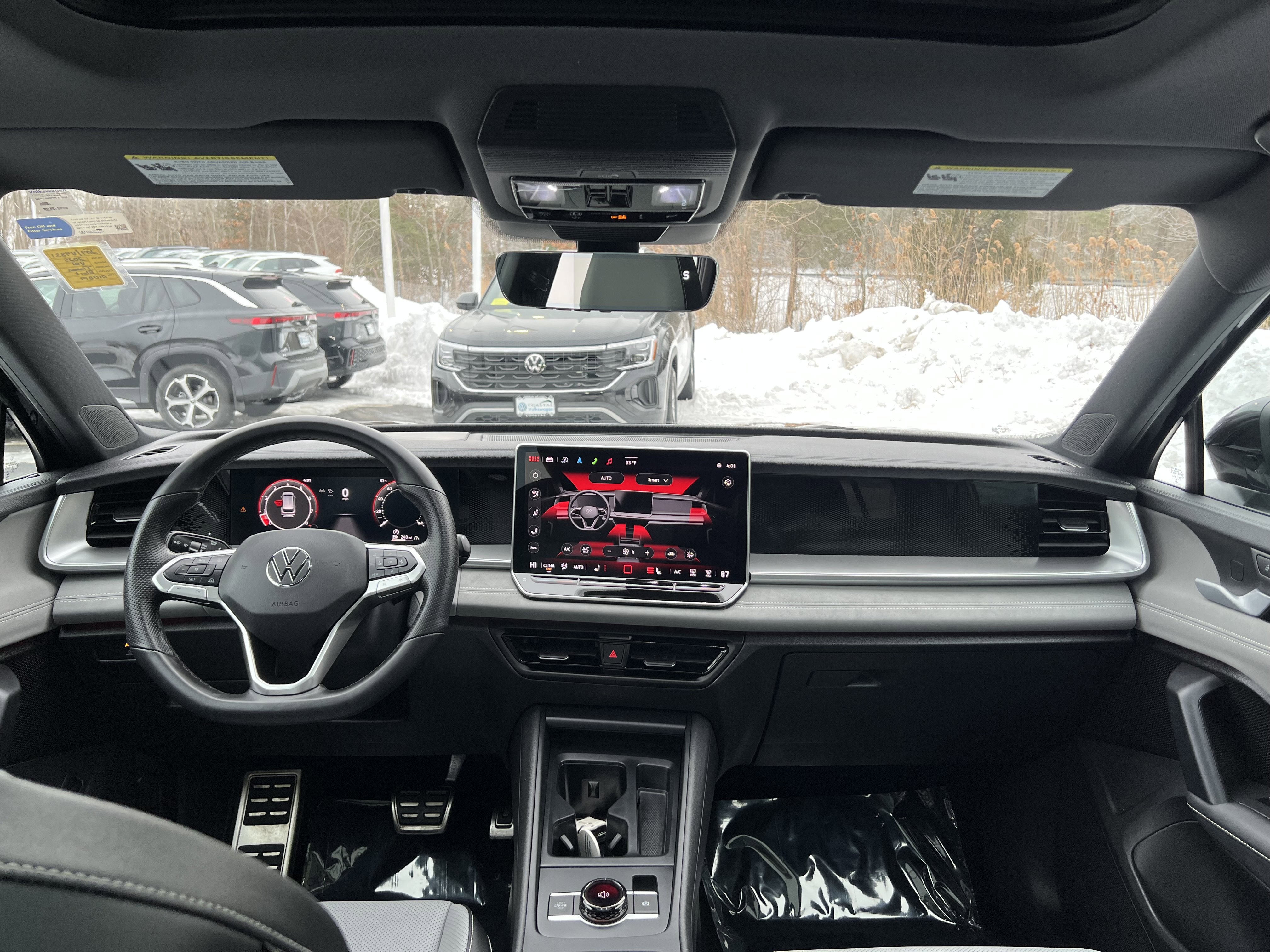 2025 Volkswagen Tiguan SE R-Line Black