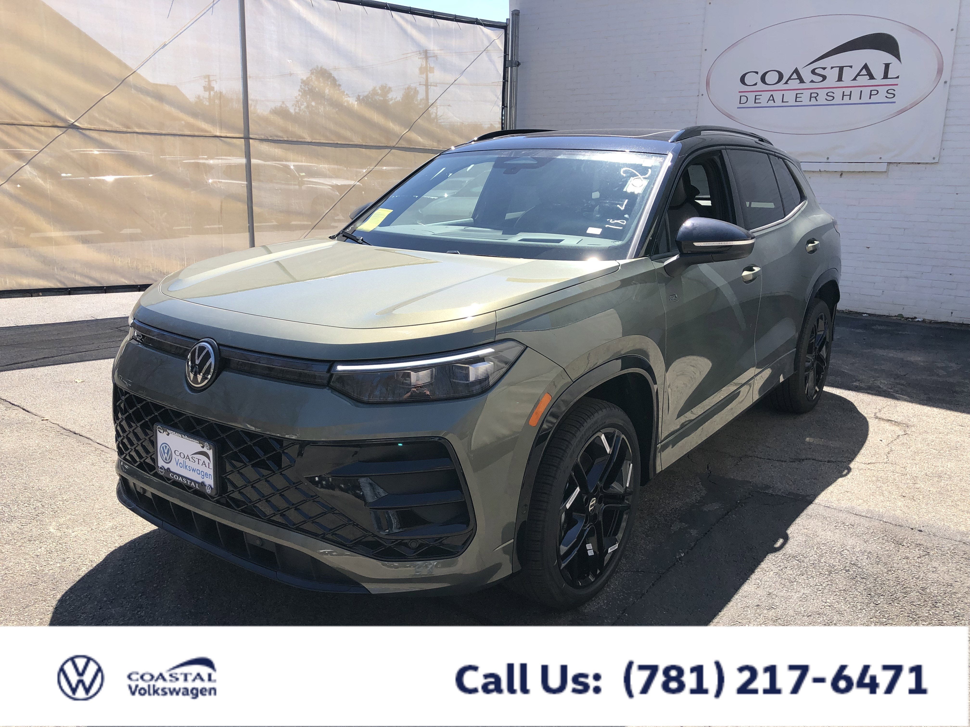 2026 Volkswagen Tiguan SE R-Line Black