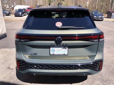 2026 Volkswagen Tiguan SE R-Line Black