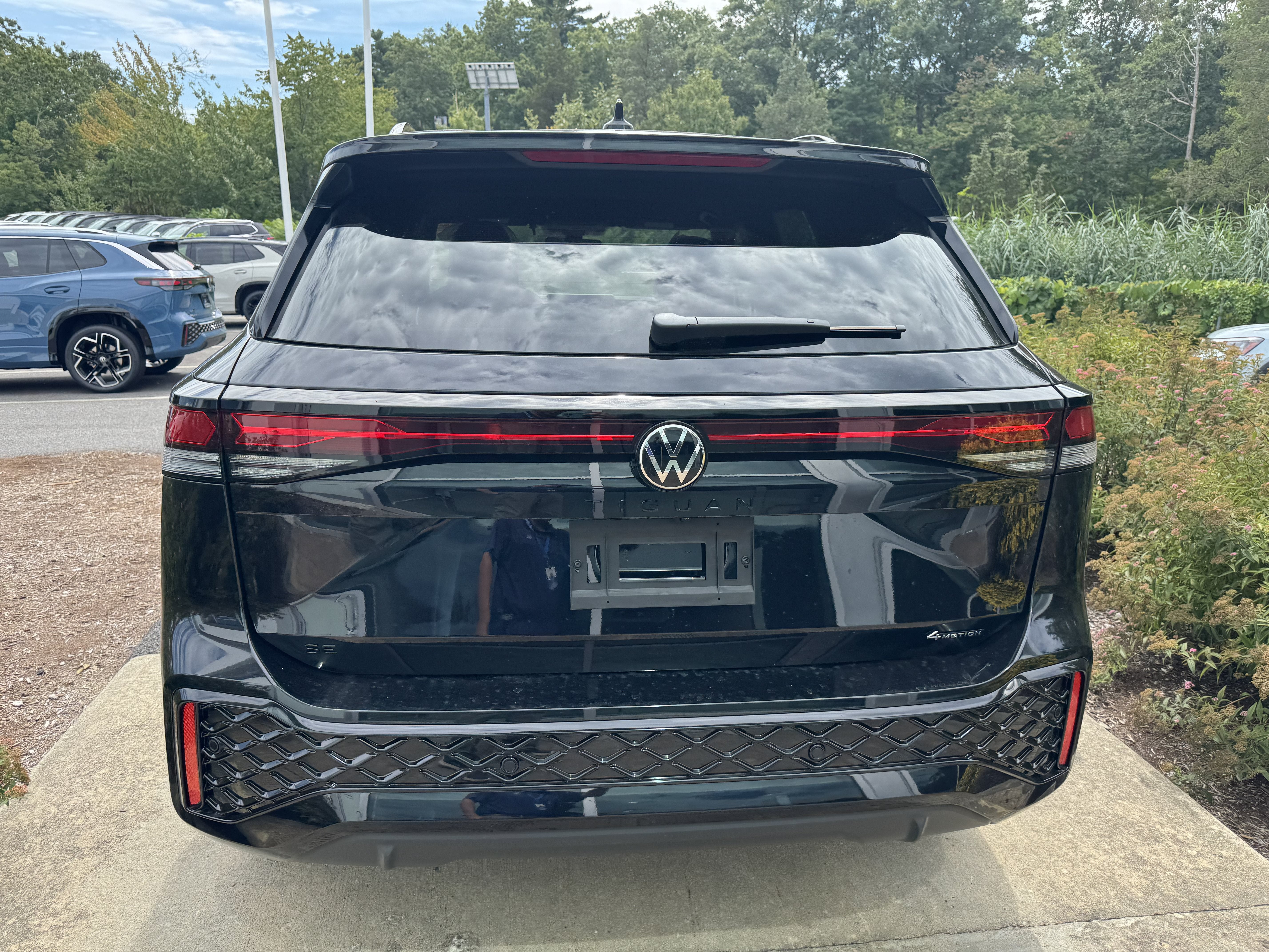 2026 Volkswagen Tiguan SE R-Line Black