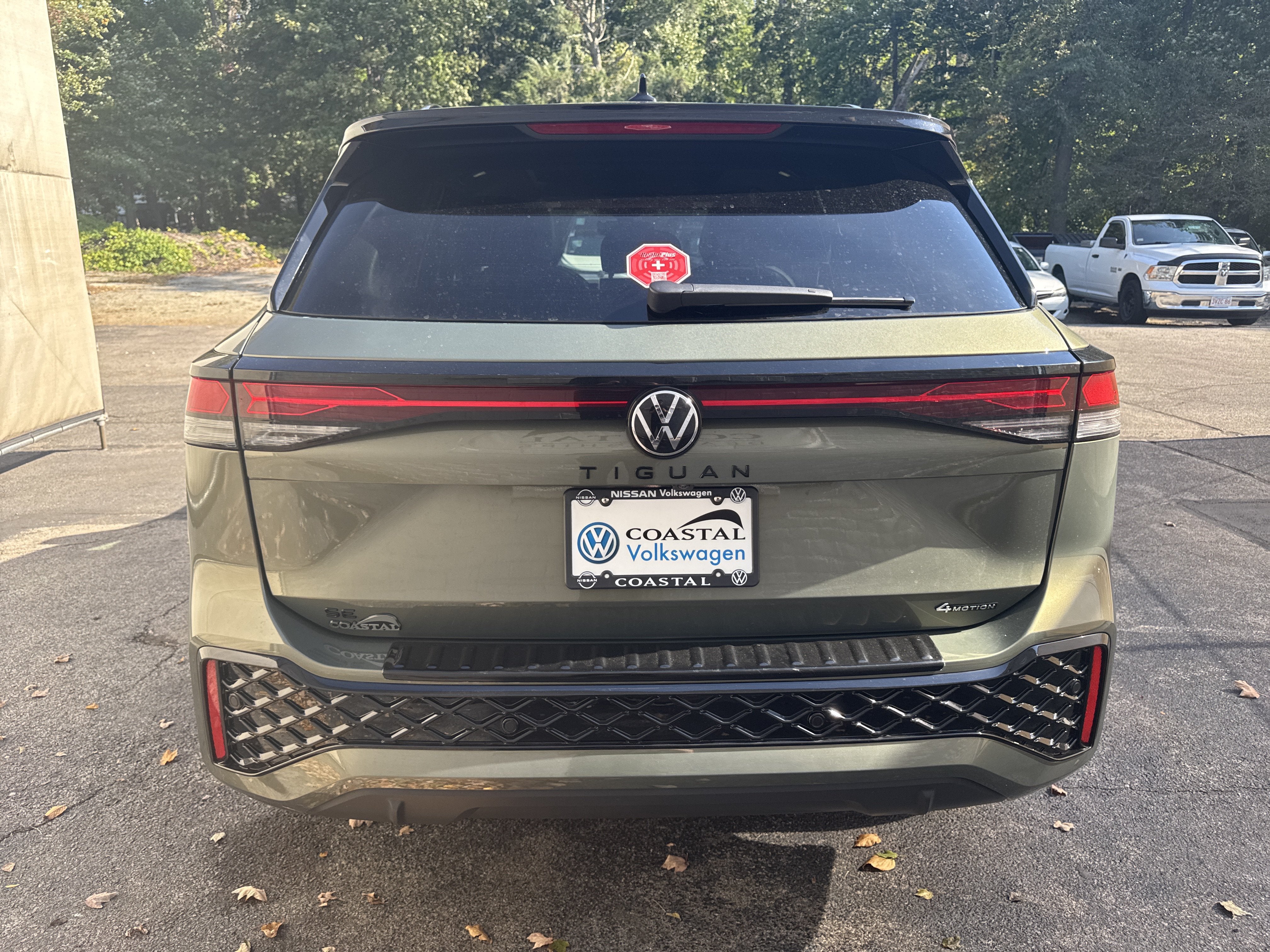 2026 Volkswagen Tiguan SE R-Line Black