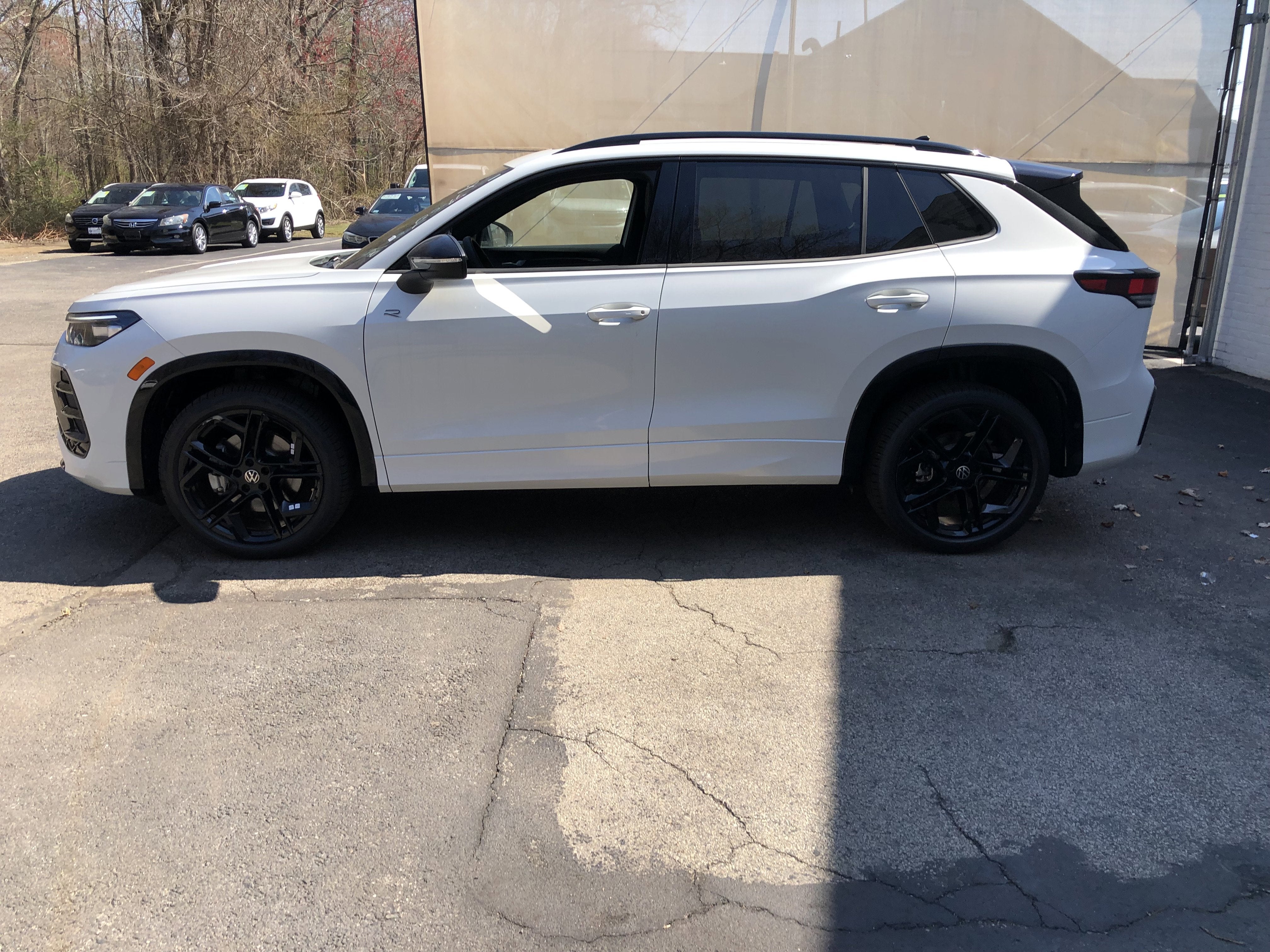 2026 Volkswagen Tiguan SE R-Line Black