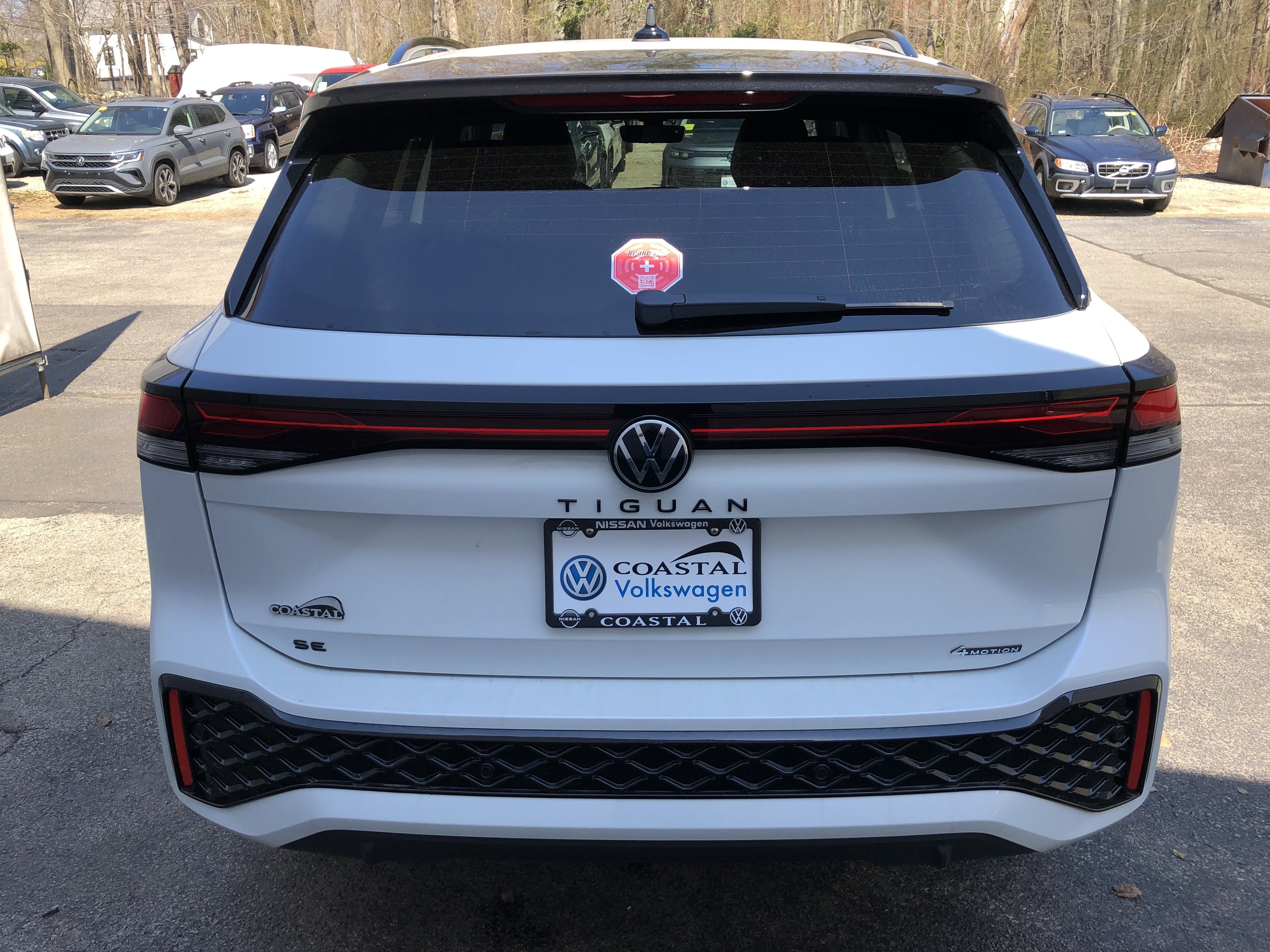 2026 Volkswagen Tiguan SE R-Line Black