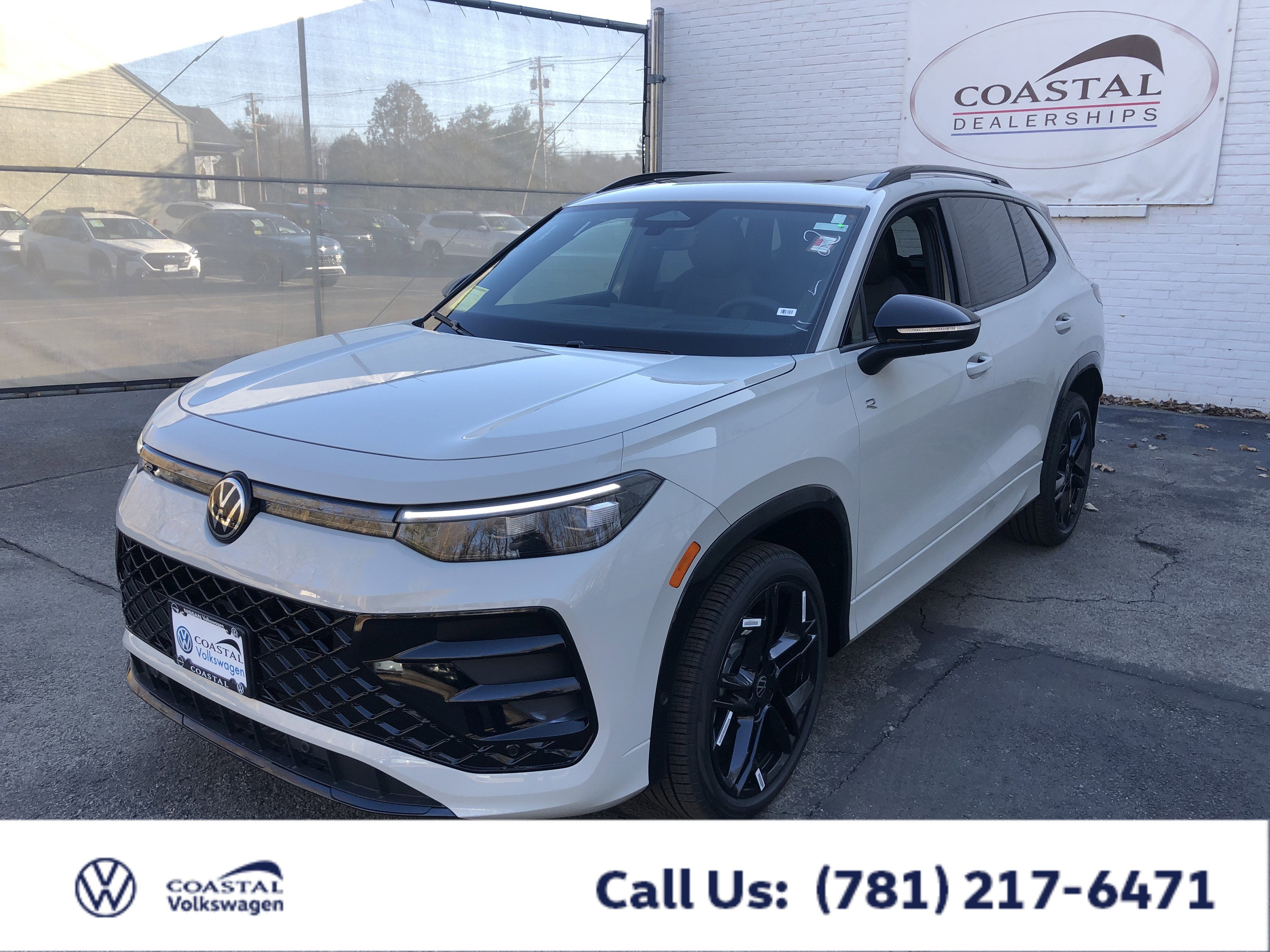 2026 Volkswagen Tiguan SE R-Line Black