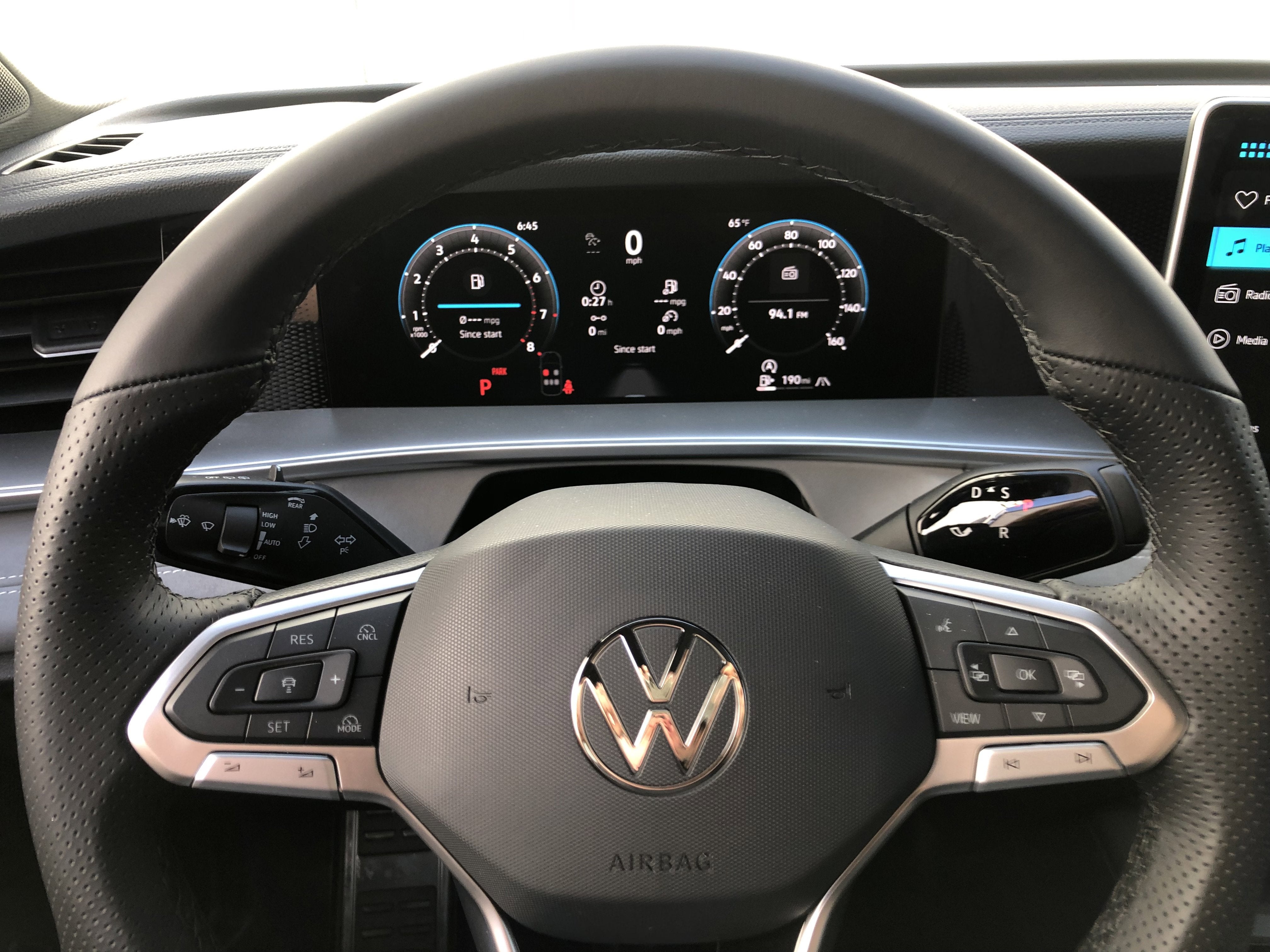2026 Volkswagen Tiguan SE R-Line Black