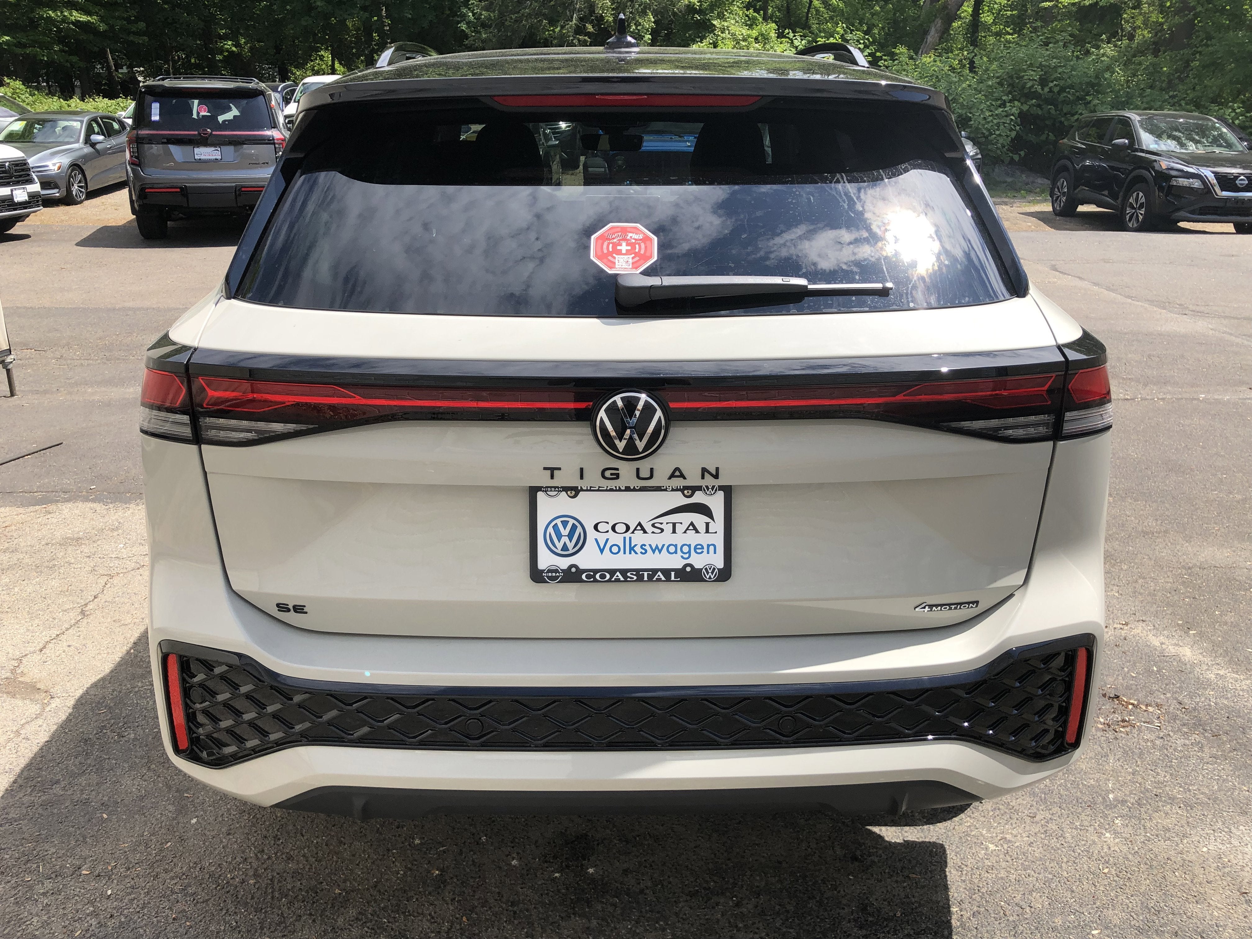 2026 Volkswagen Tiguan SE R-Line Black