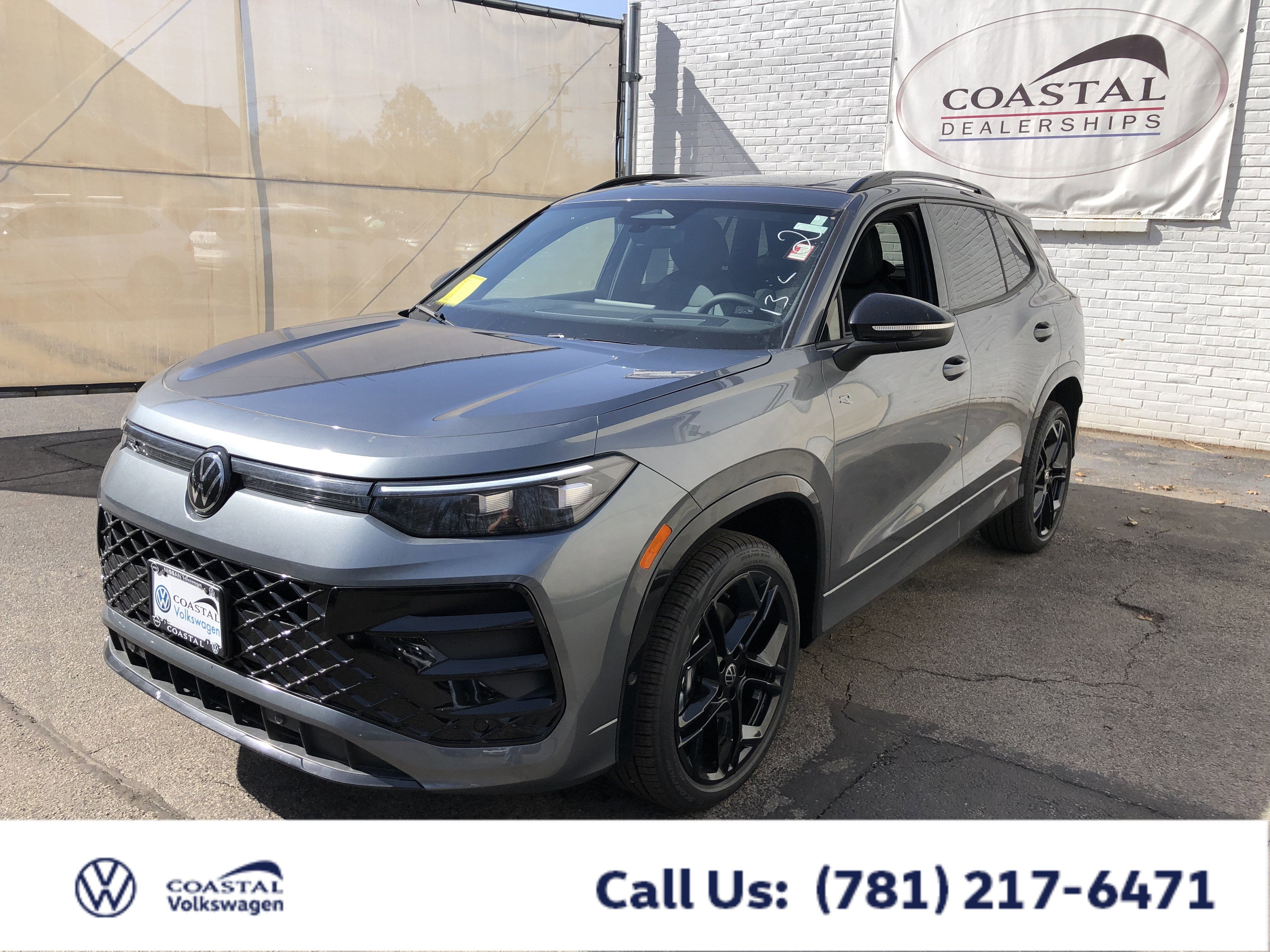 2026 Volkswagen Tiguan SE R-Line Black