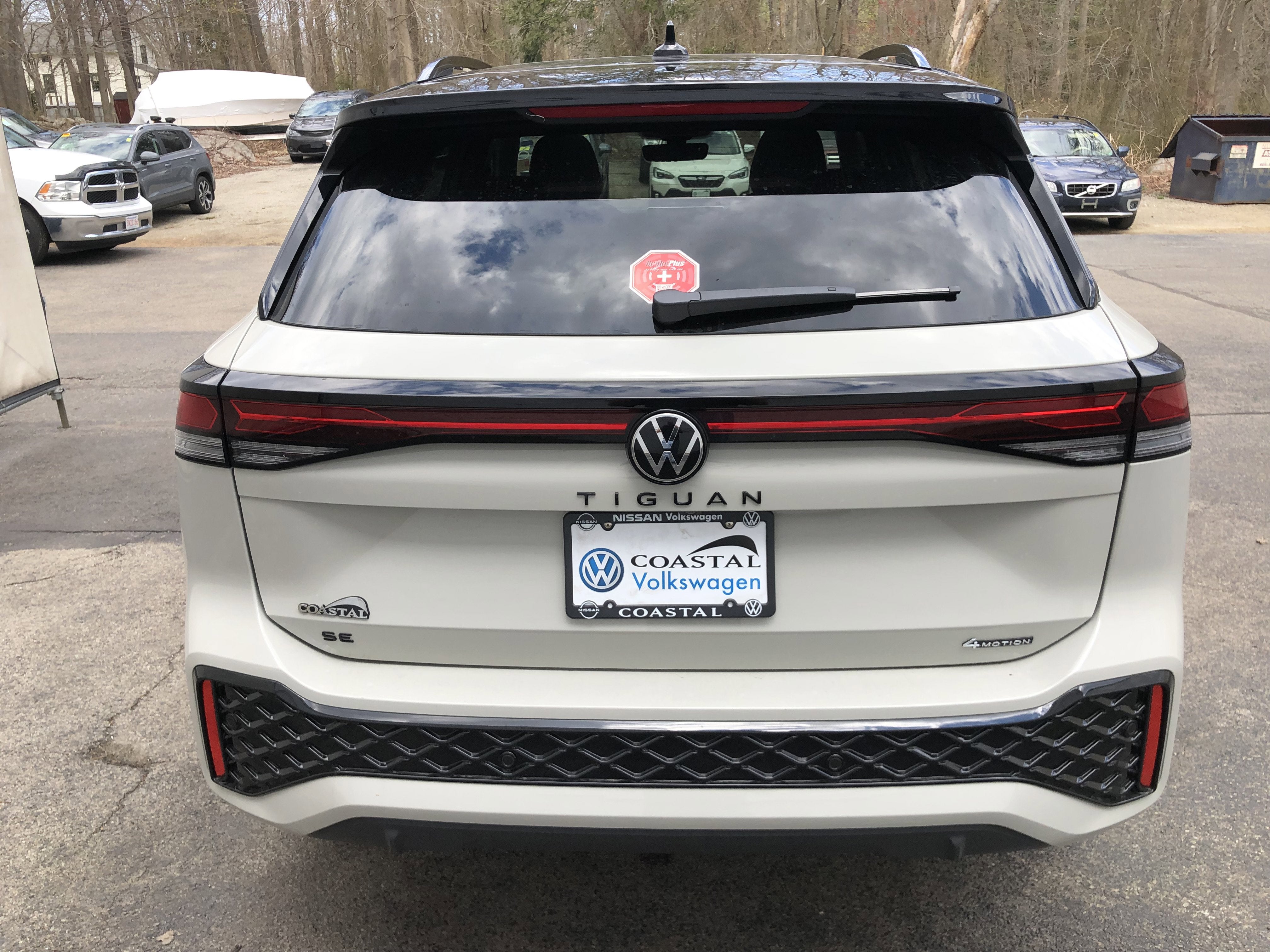 2026 Volkswagen Tiguan SE R-Line Black