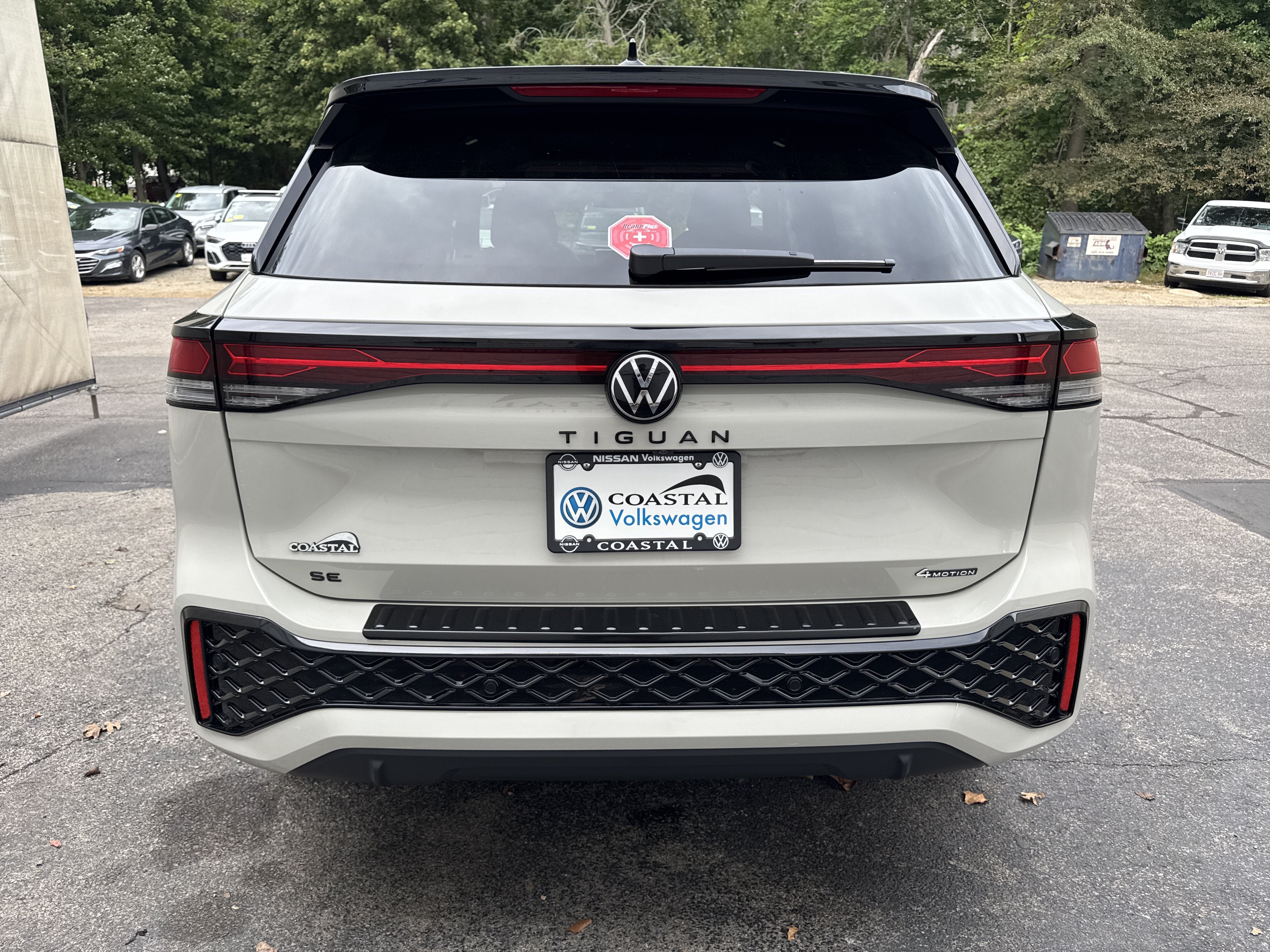 2026 Volkswagen Tiguan SE R-Line Black