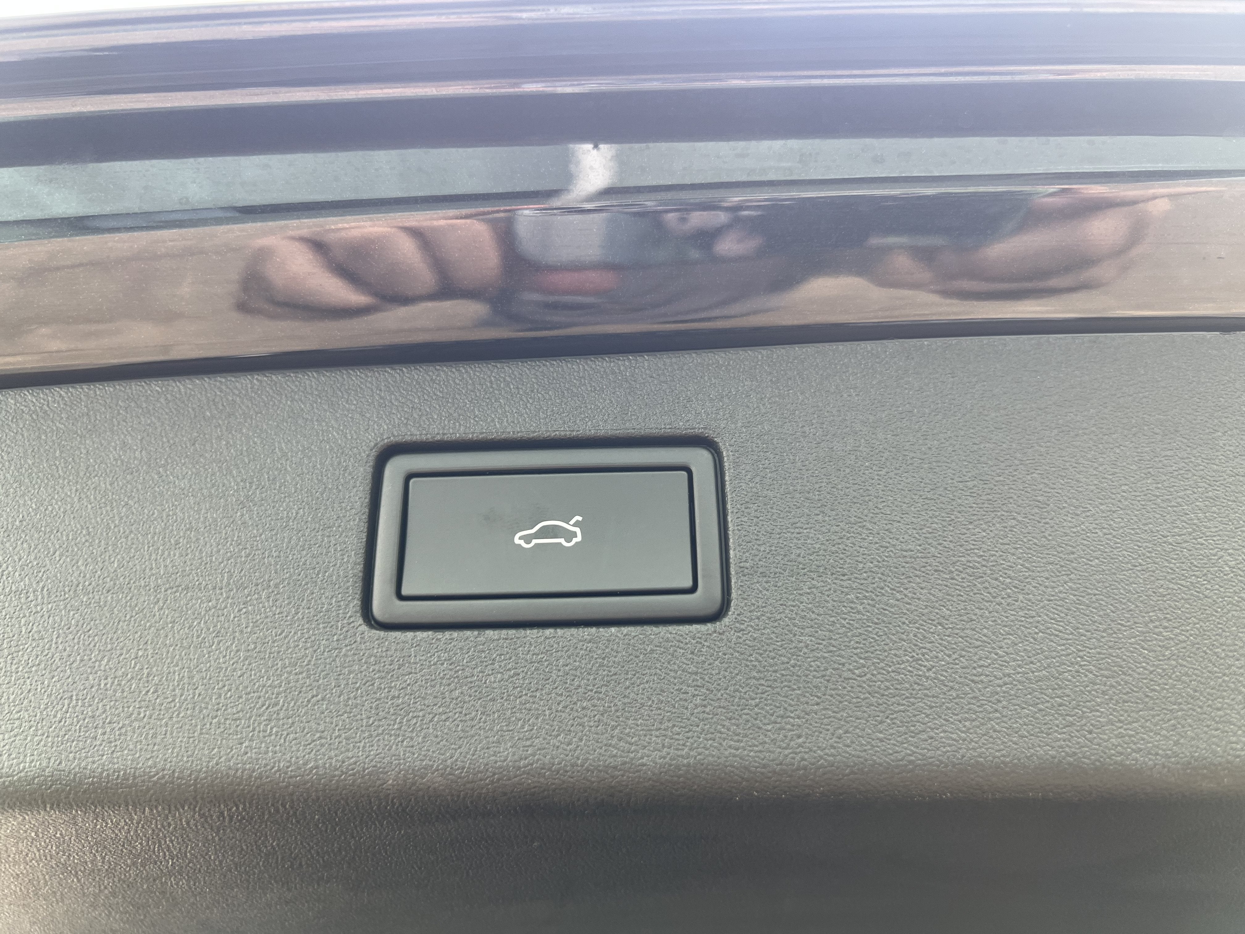 2025 Volkswagen Tiguan SEL R-Line