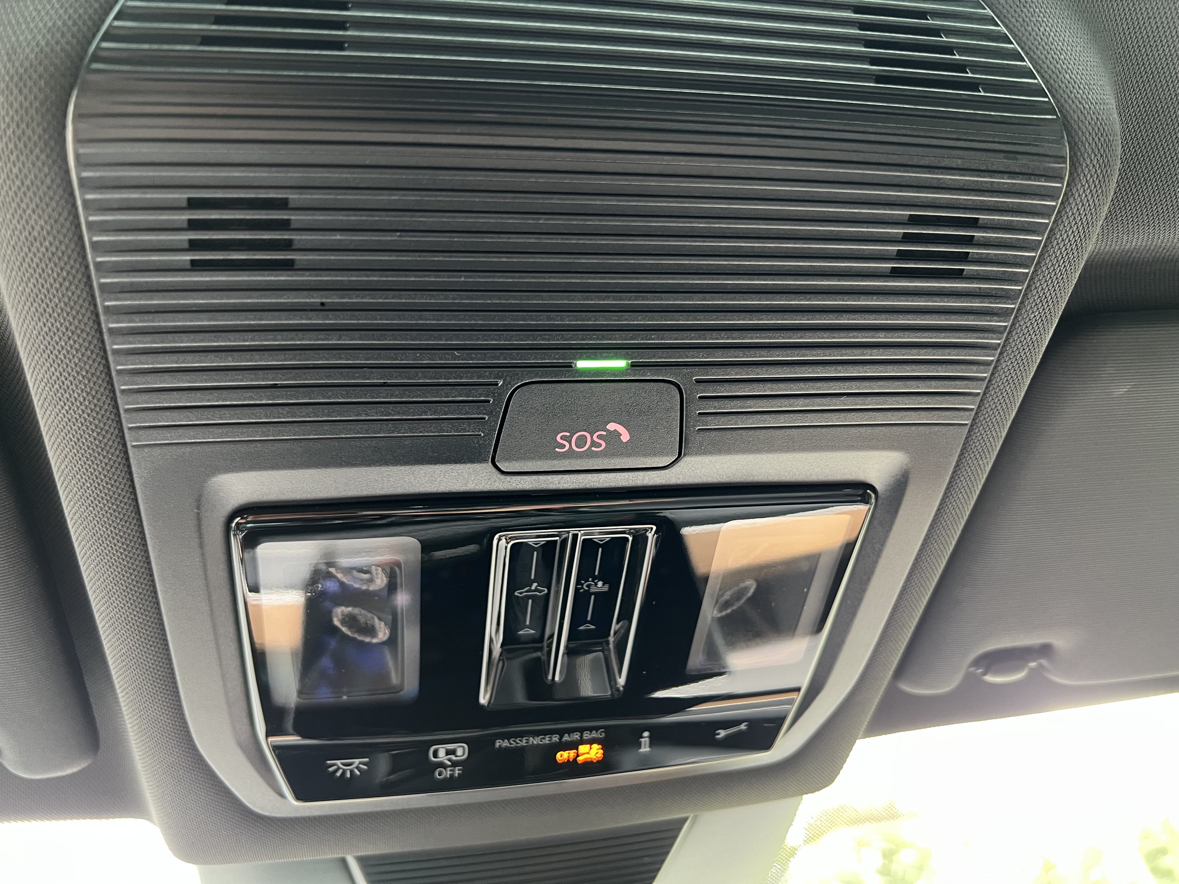 2025 Volkswagen Tiguan SEL R-Line