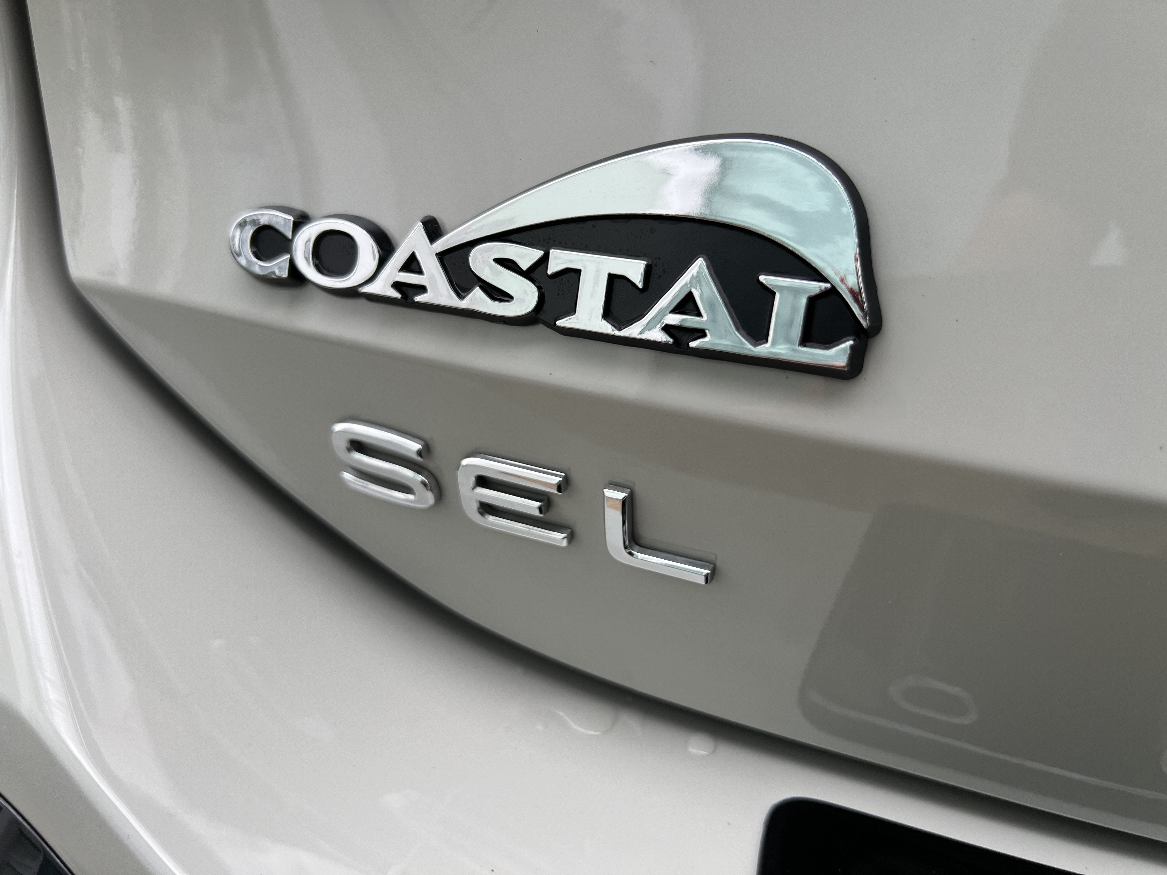2025 Volkswagen Tiguan SEL R-Line