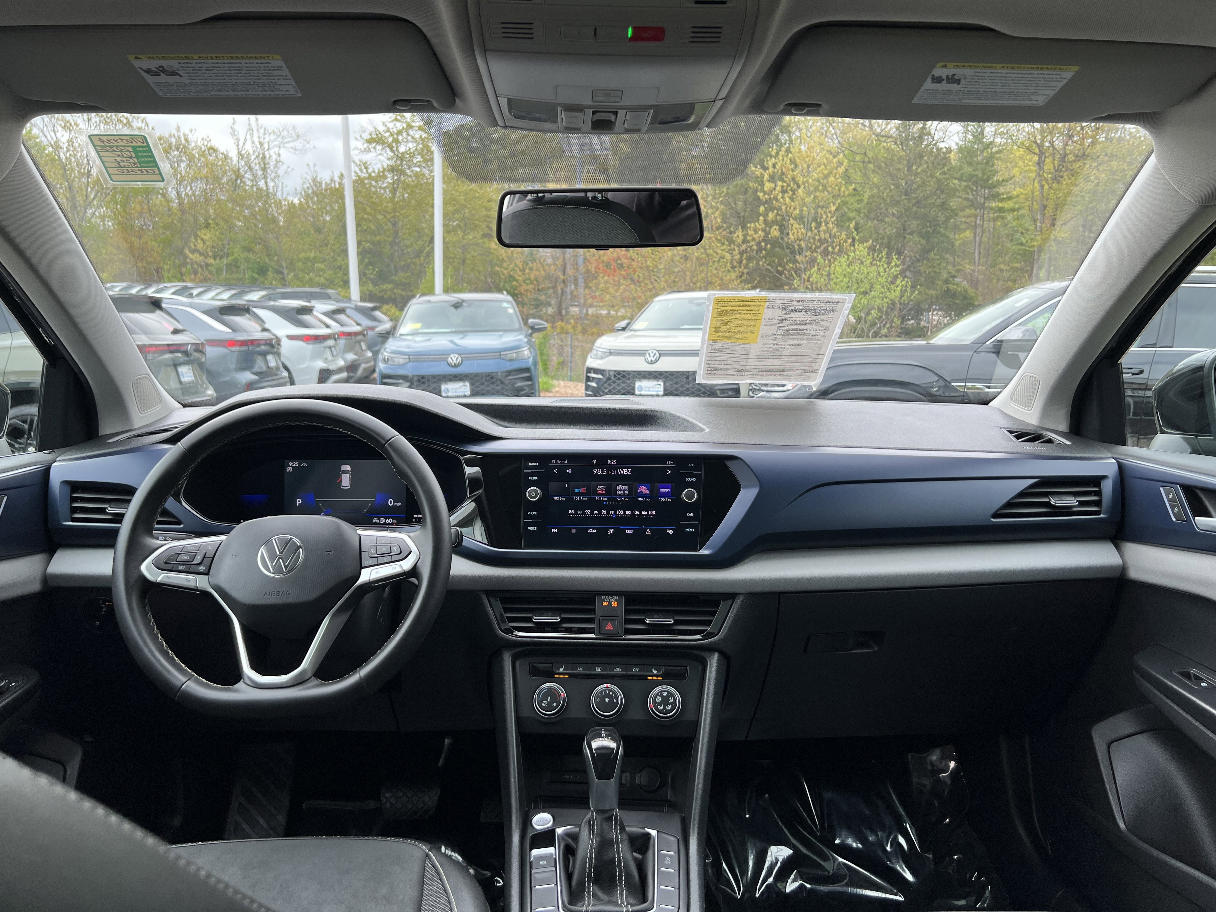2022 Volkswagen Taos SE
