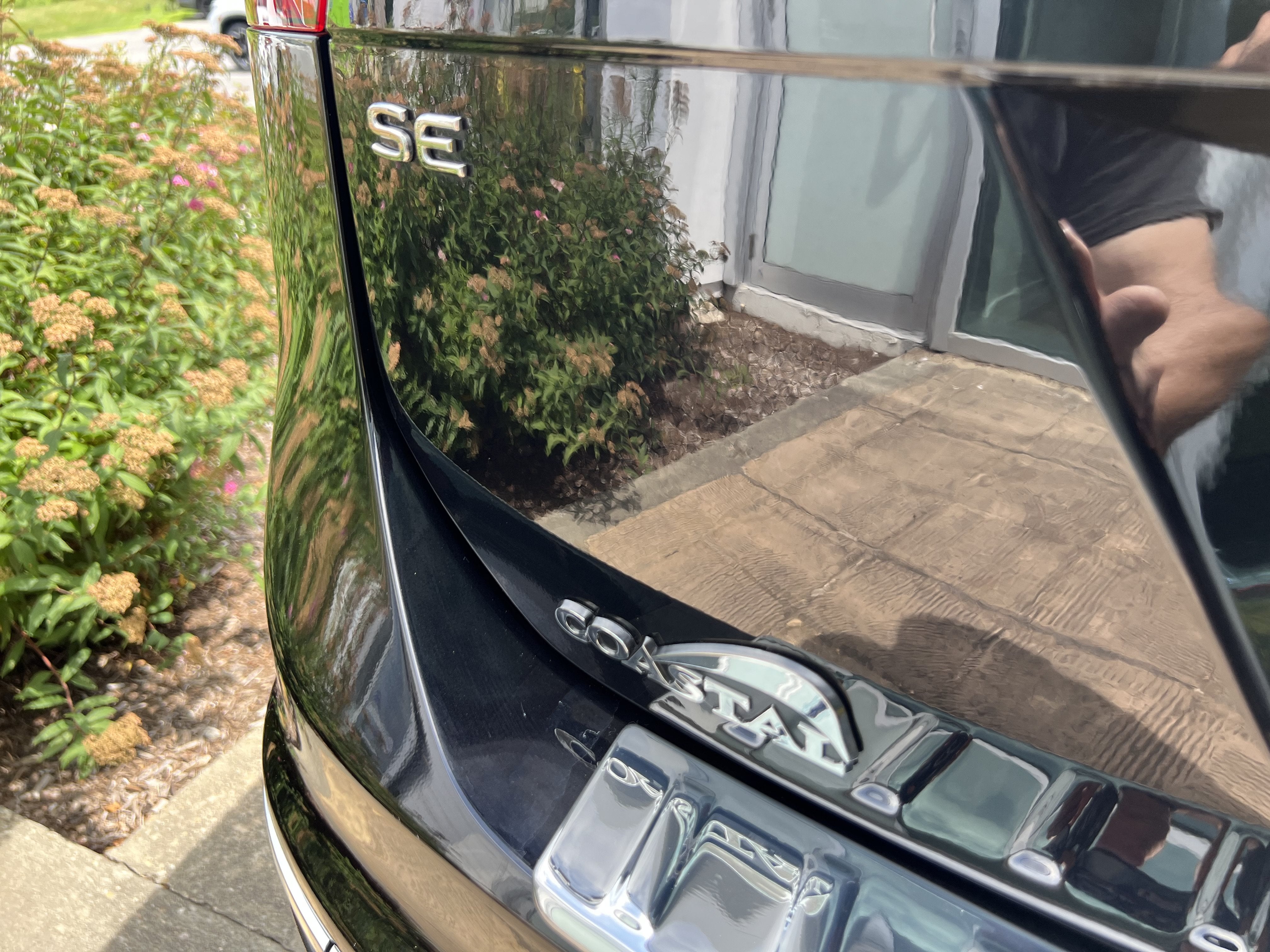 2024 Volkswagen Tiguan SE W/ Panoramic Sunroof