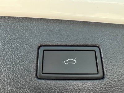 2023 Volkswagen Tiguan SE W/ Panoramic Sunroof