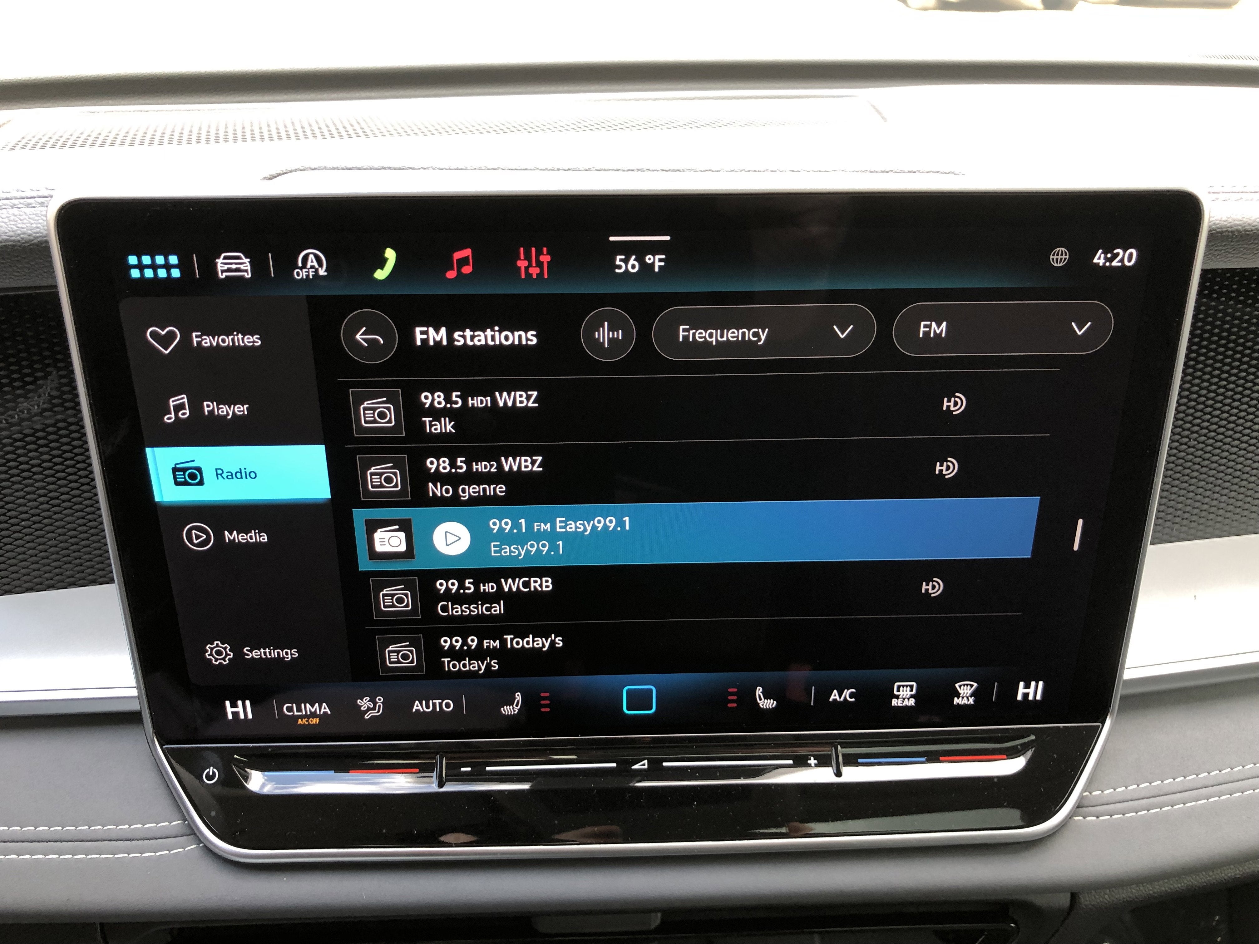 2026 Volkswagen Tiguan SE w/panoramic sunroof