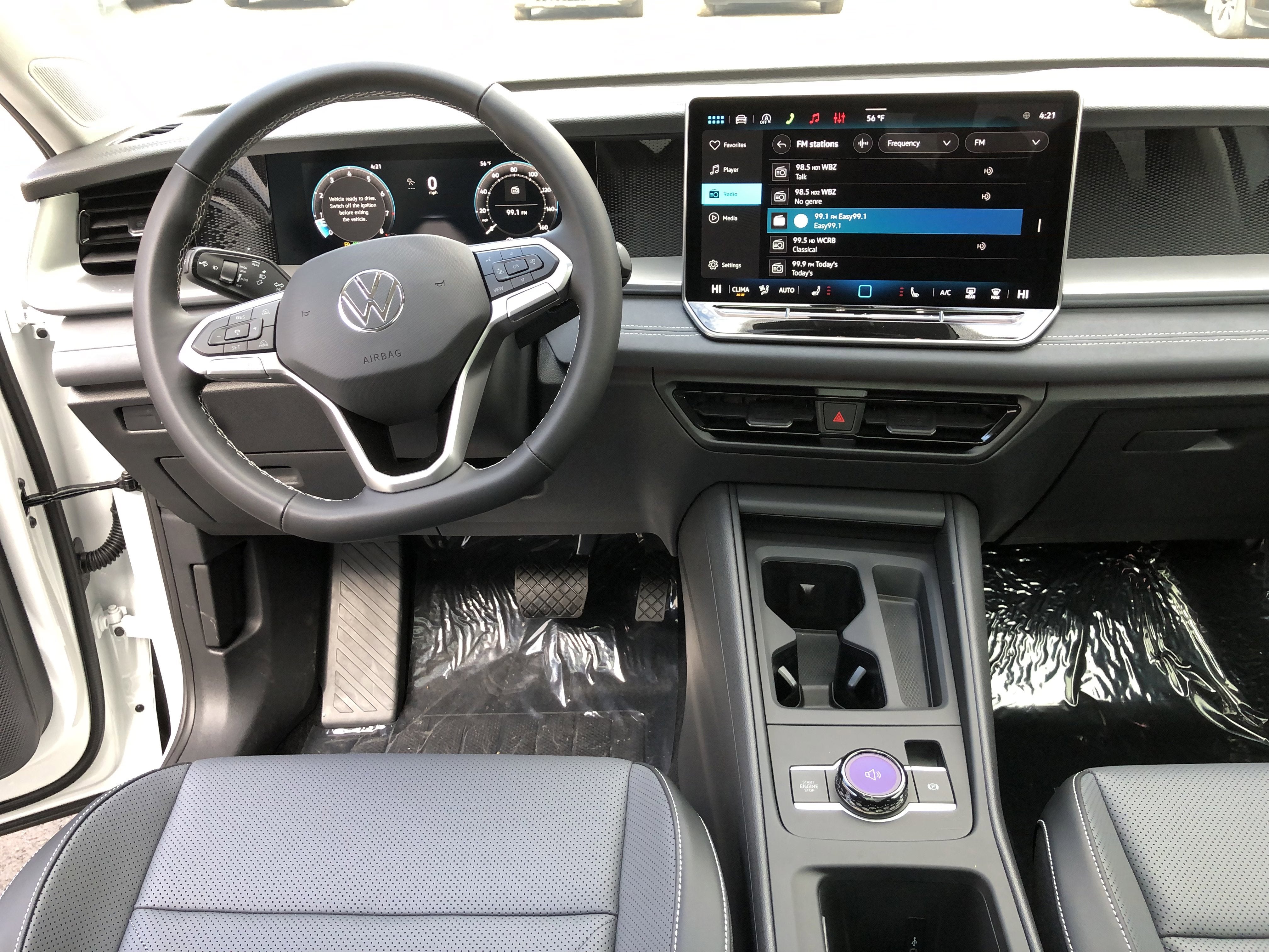 2026 Volkswagen Tiguan SE w/panoramic sunroof