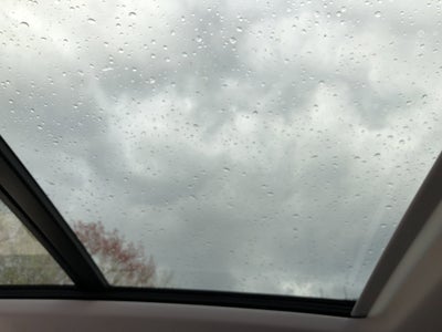 2026 Volkswagen Tiguan SE w/panoramic sunroof