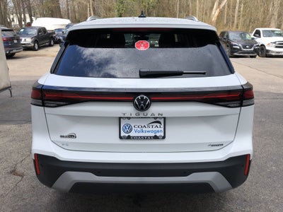 2026 Volkswagen Tiguan SE w/panoramic sunroof