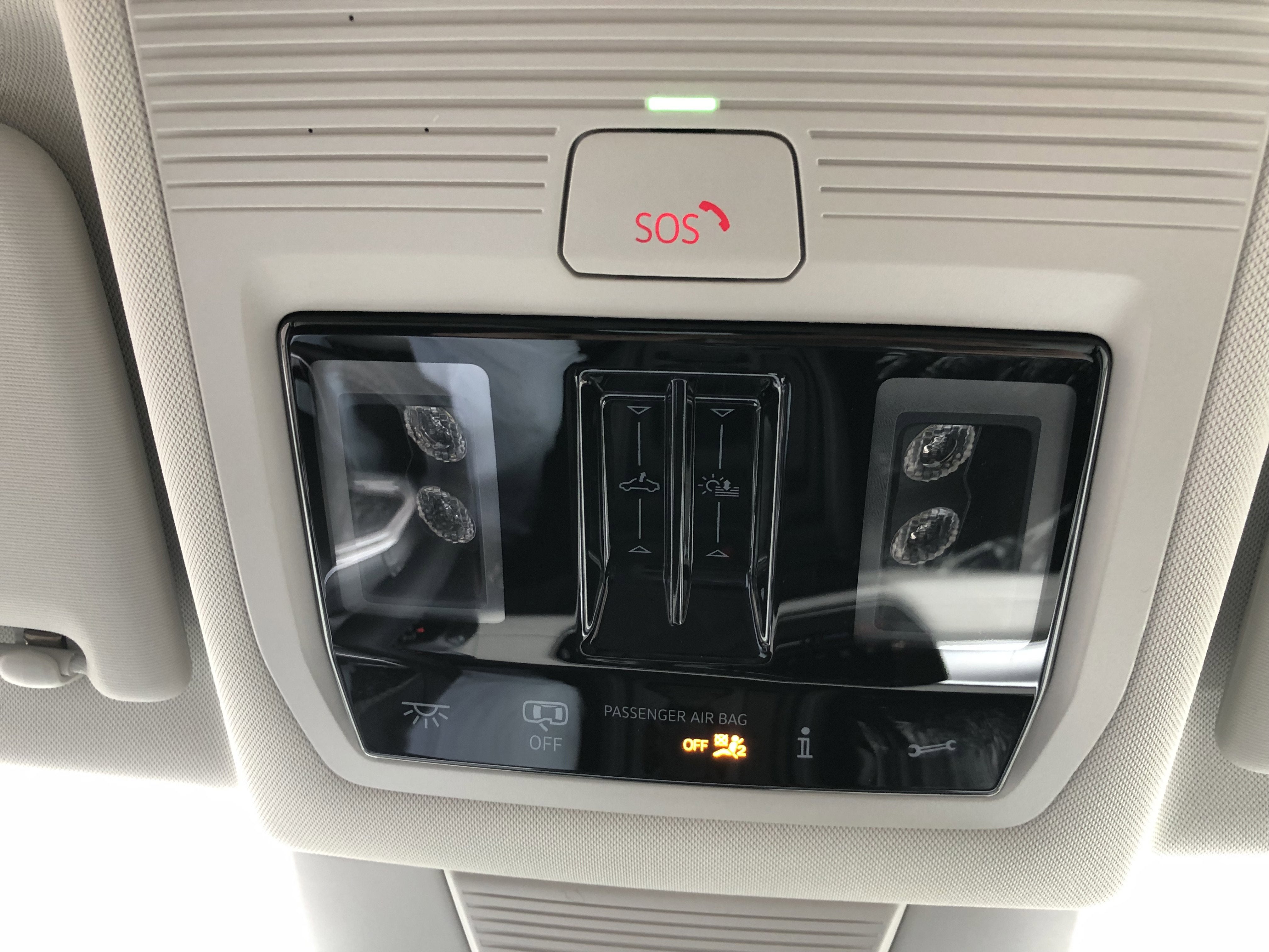 2026 Volkswagen Tiguan SE w/panoramic sunroof