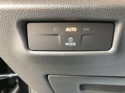 2026 Volkswagen Tiguan SE w/panoramic sunroof