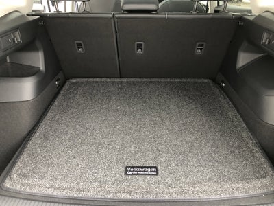 2026 Volkswagen Tiguan SE w/panoramic sunroof