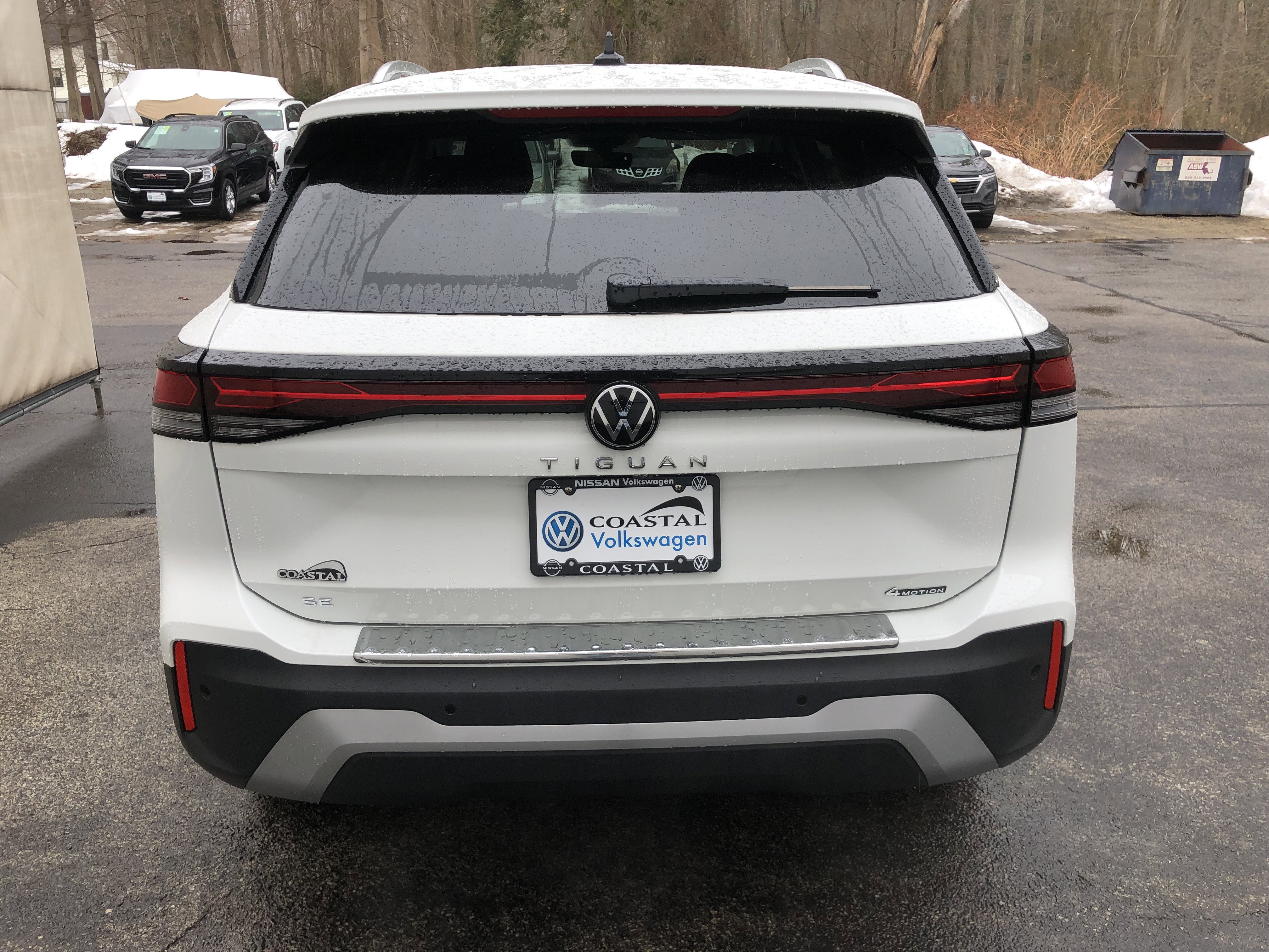 2026 Volkswagen Tiguan SE w/panoramic sunroof