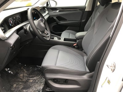 2026 Volkswagen Tiguan SE w/panoramic sunroof