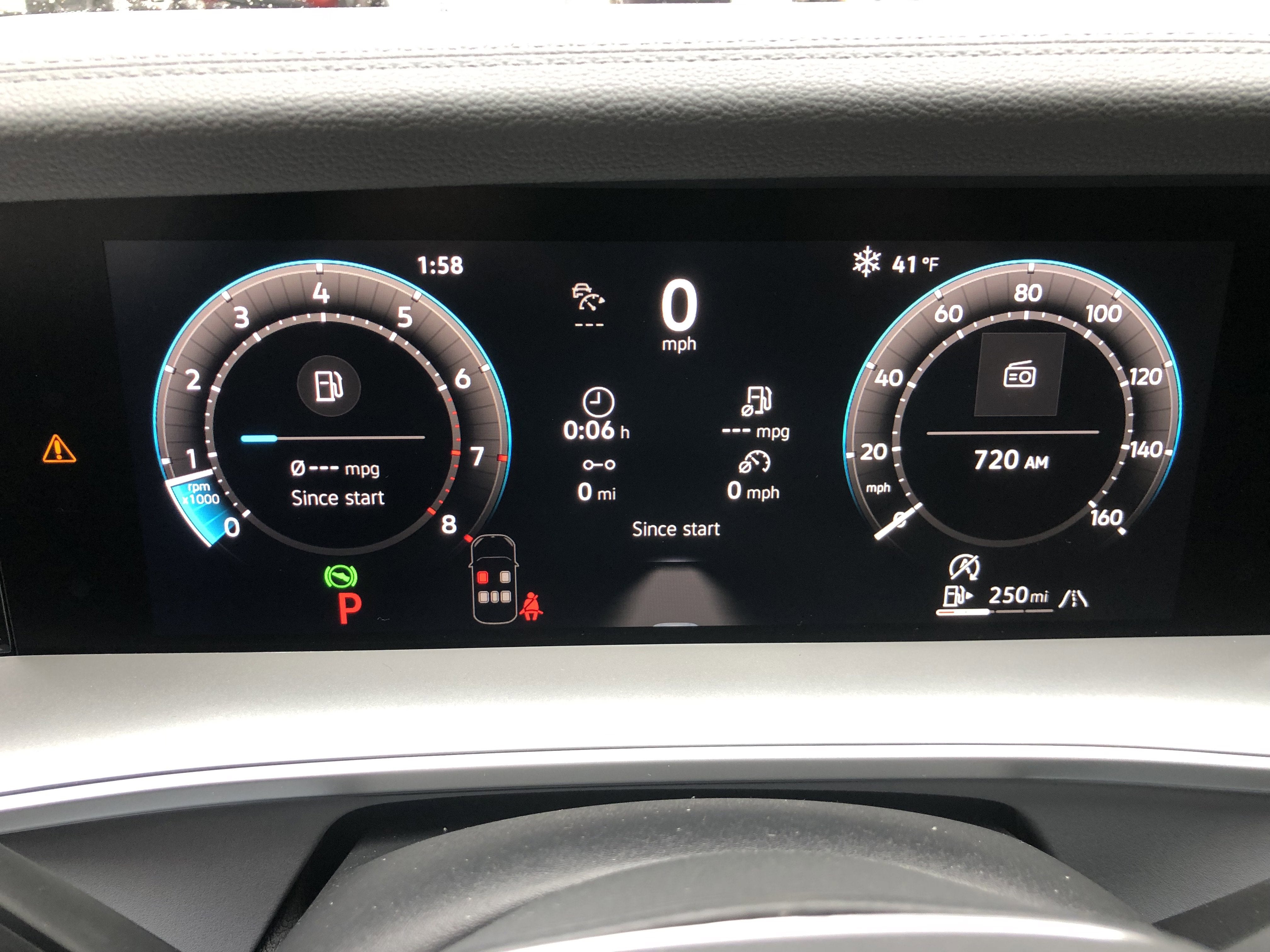 2026 Volkswagen Tiguan SE w/panoramic sunroof