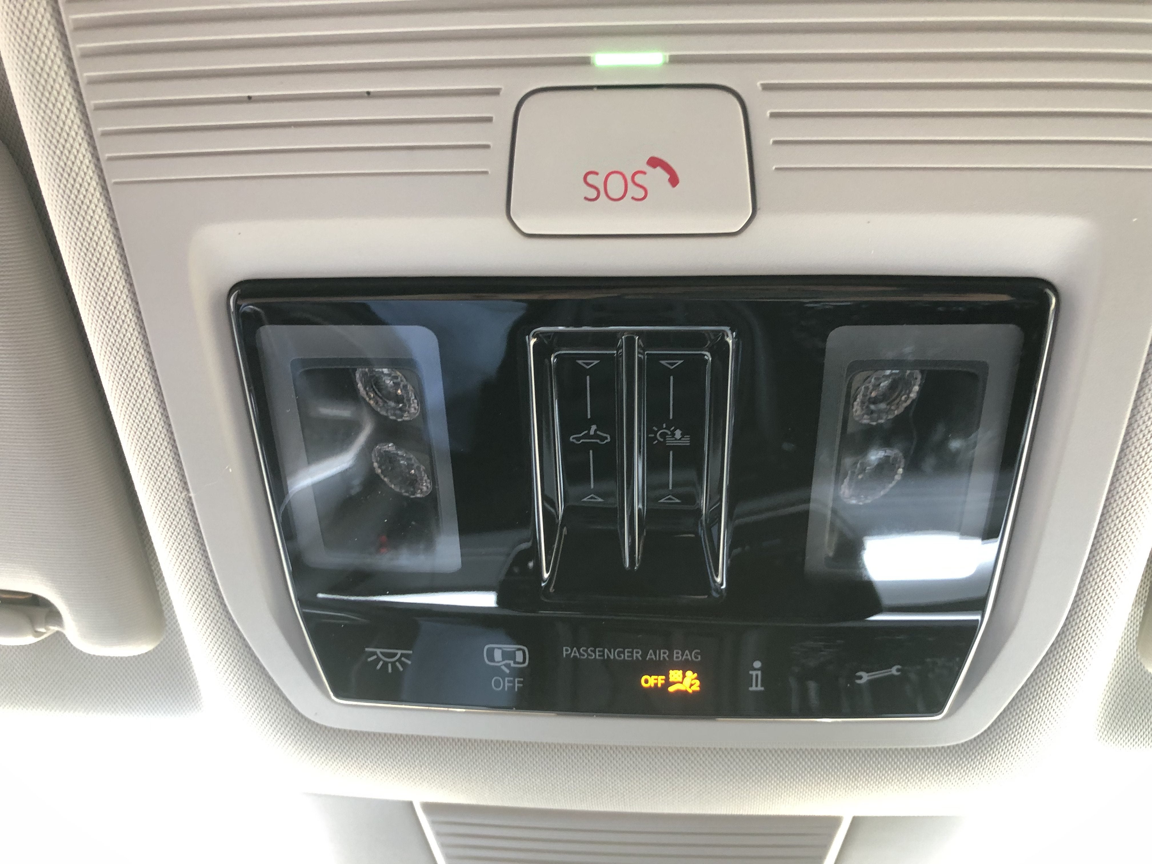 2026 Volkswagen Tiguan SE w/panoramic sunroof