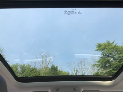 2026 Volkswagen Tiguan SE w/panoramic sunroof