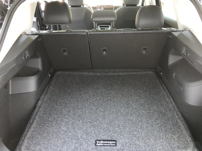 2026 Volkswagen Tiguan SE w/panoramic sunroof