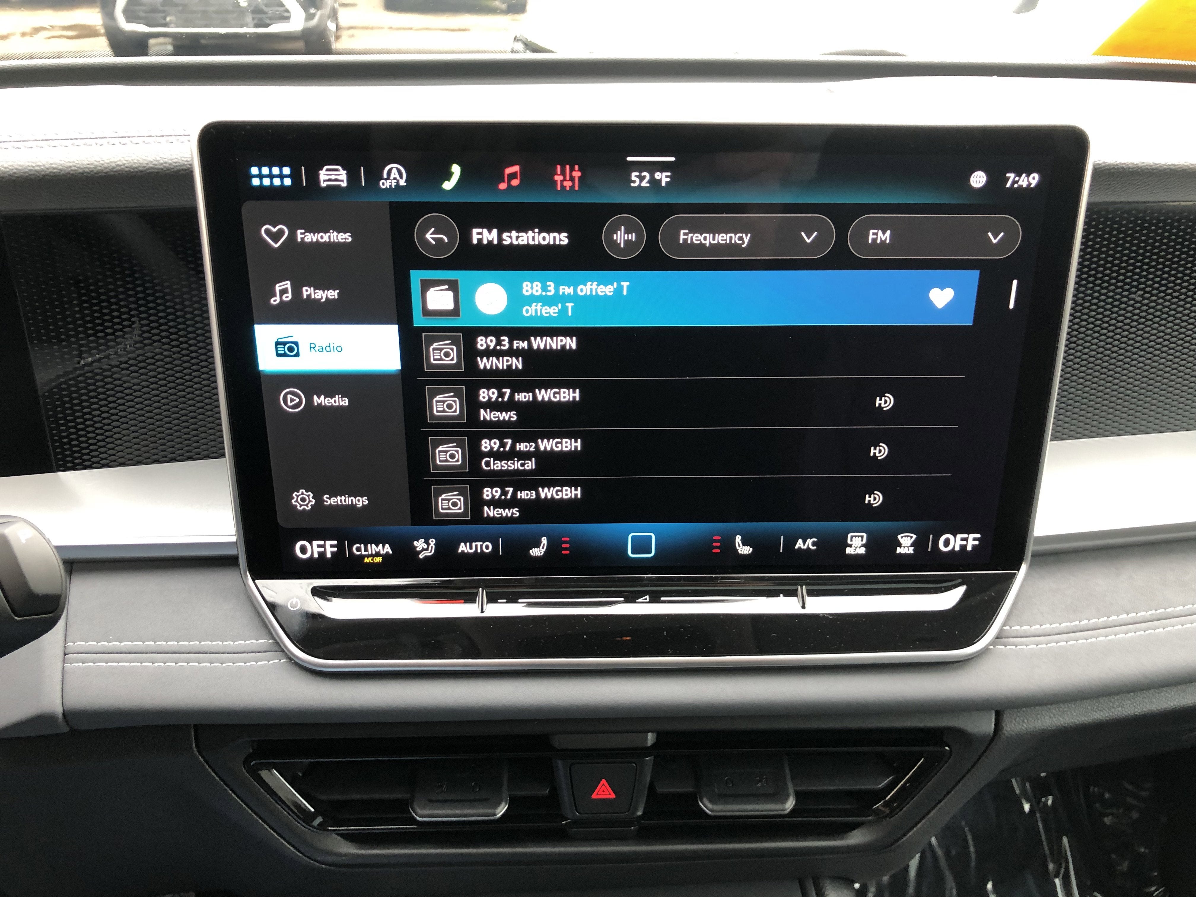 2026 Volkswagen Tiguan SE w/panoramic sunroof